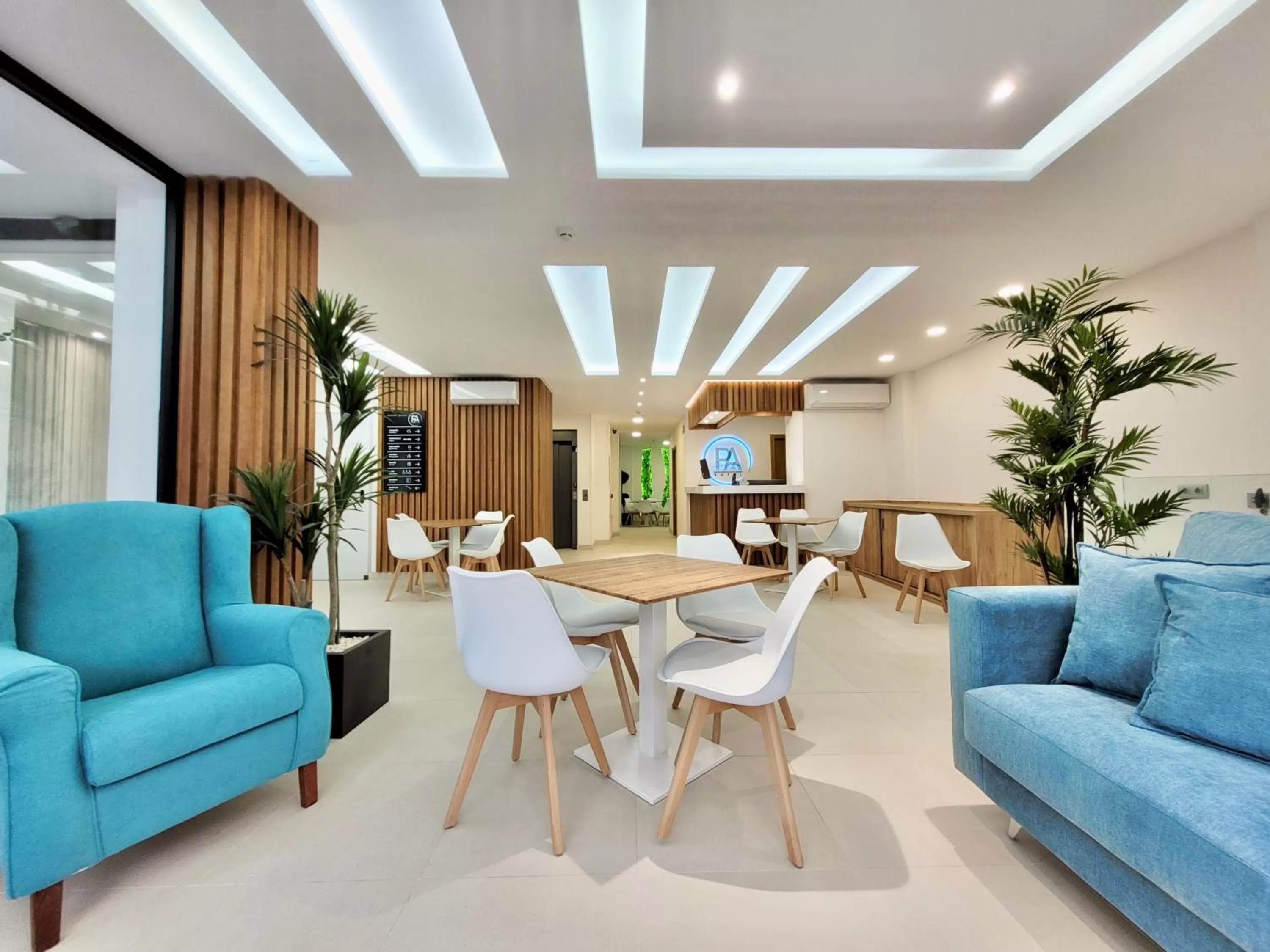 Restaurant/places to eat in Puerto Azul