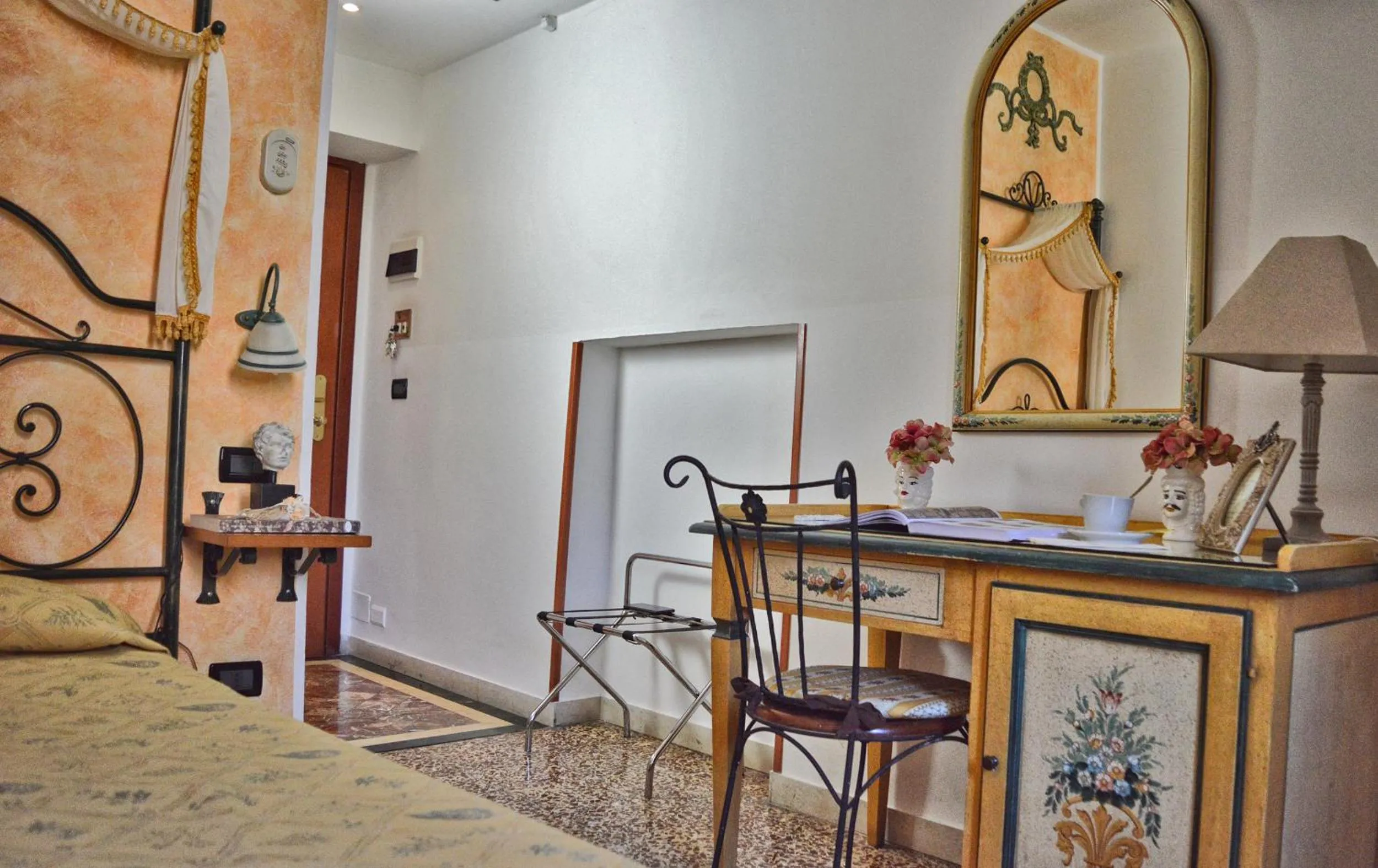 Photo of the whole room, Bed in Hotel Victoria