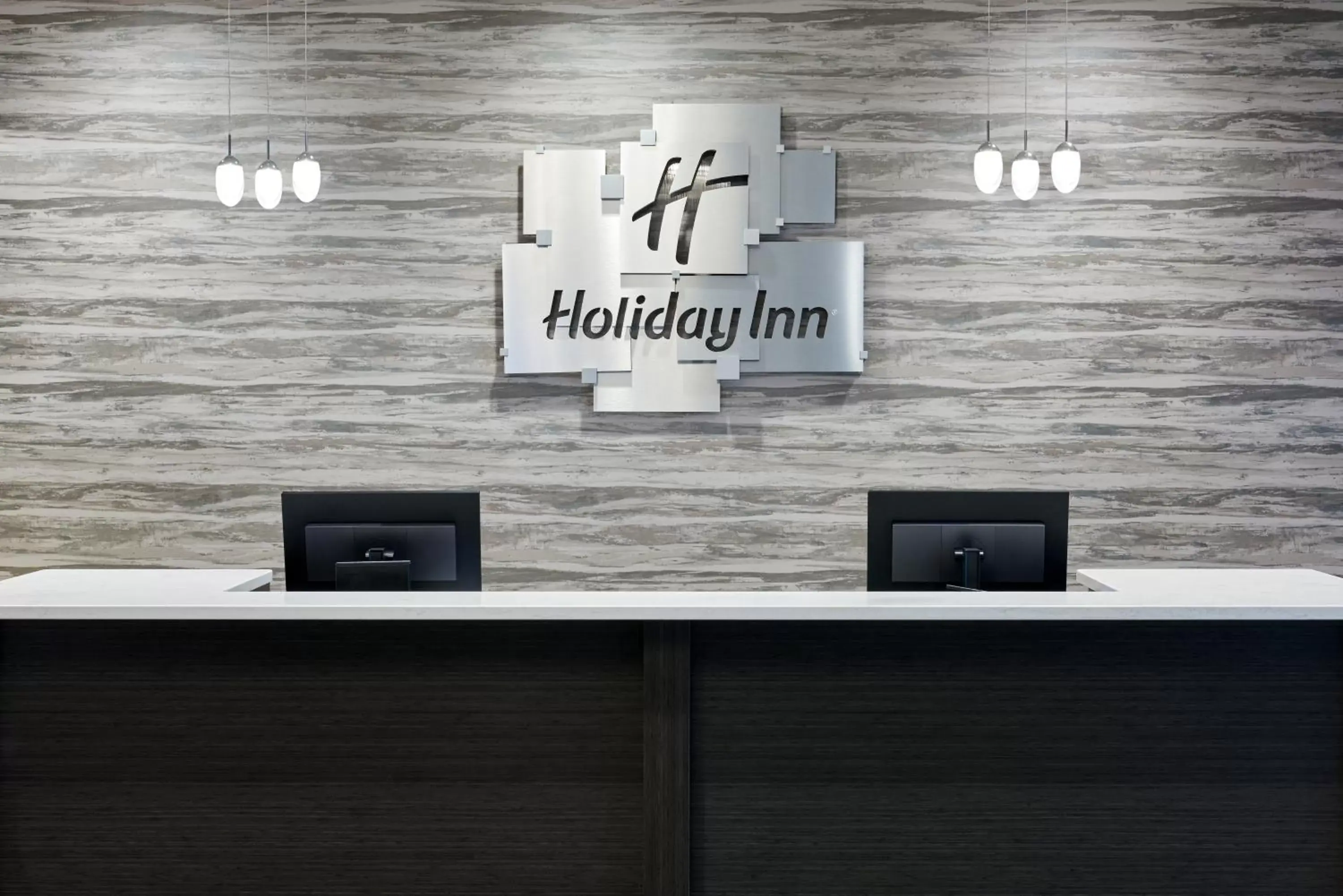 Property building in Holiday Inn & Suites Philadelphia W - Drexel Hill, an IHG Hotel