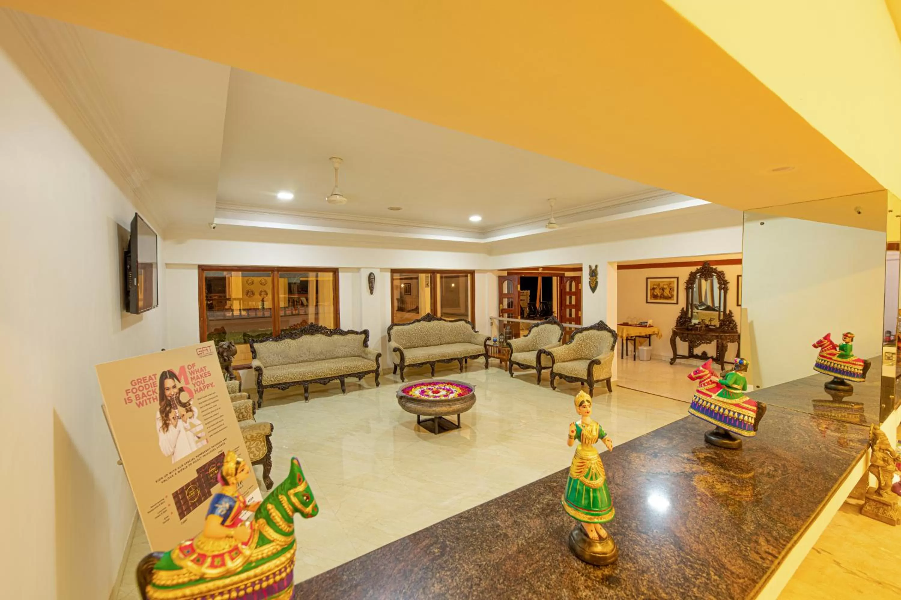 Communal lounge/ TV room in GReaT Trails Riverview Thanjavur By GRT Hotels
