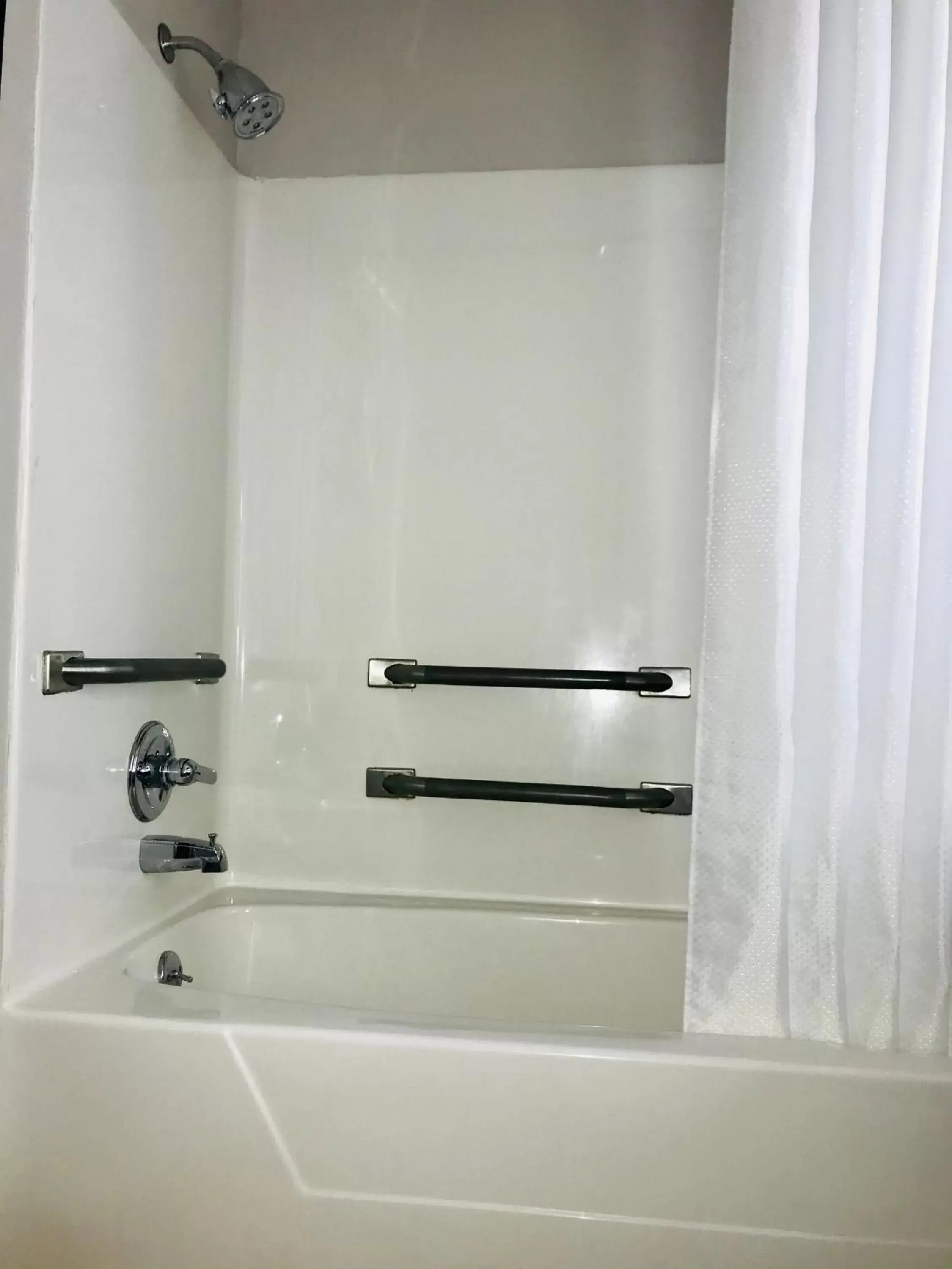 Shower, Bathroom in Country Inn & Suites by Radisson, Warner Robins, GA