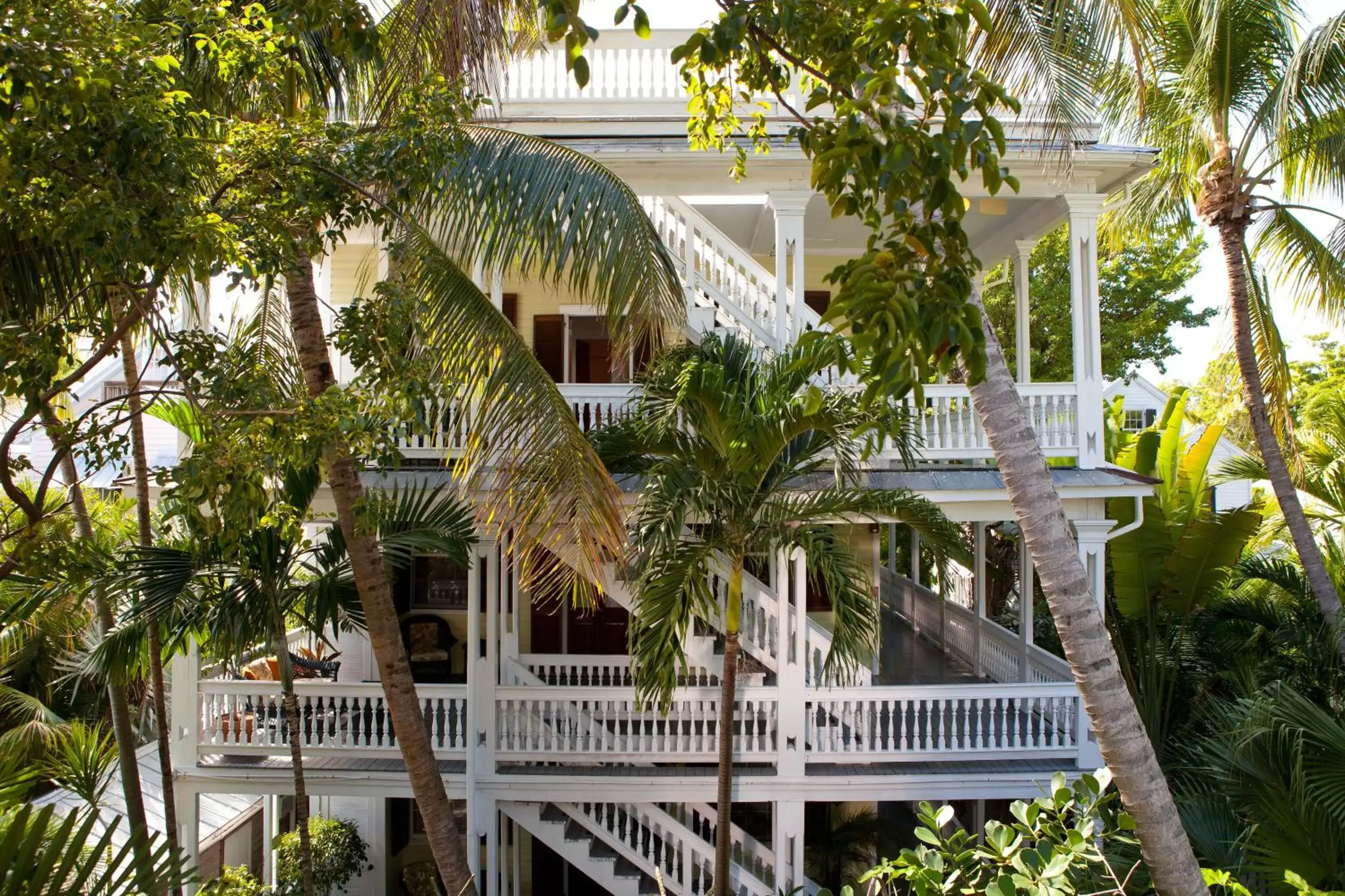 Facade/entrance in Island City House Facade/entrance in Island City House