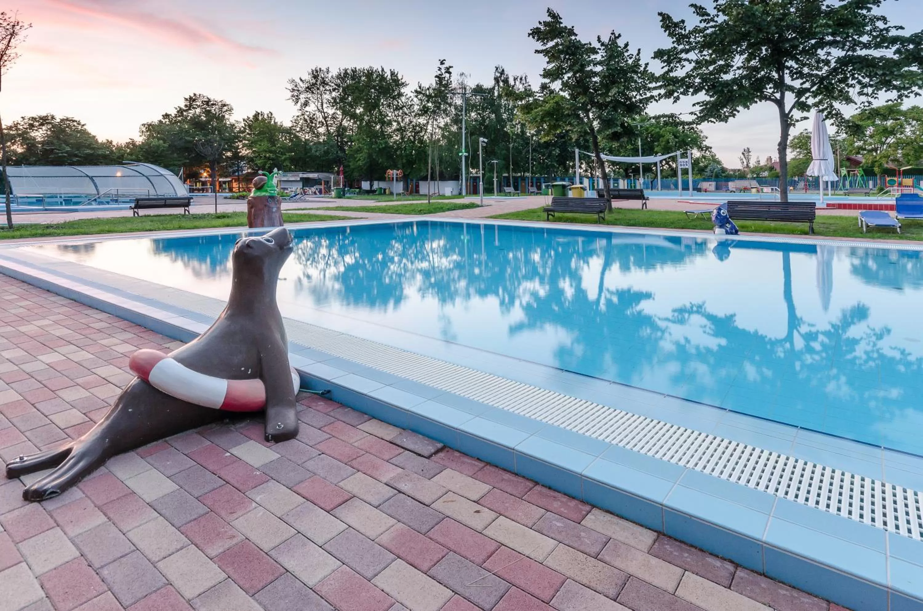 Swimming pool in Hunguest Hotel Aqua Sol