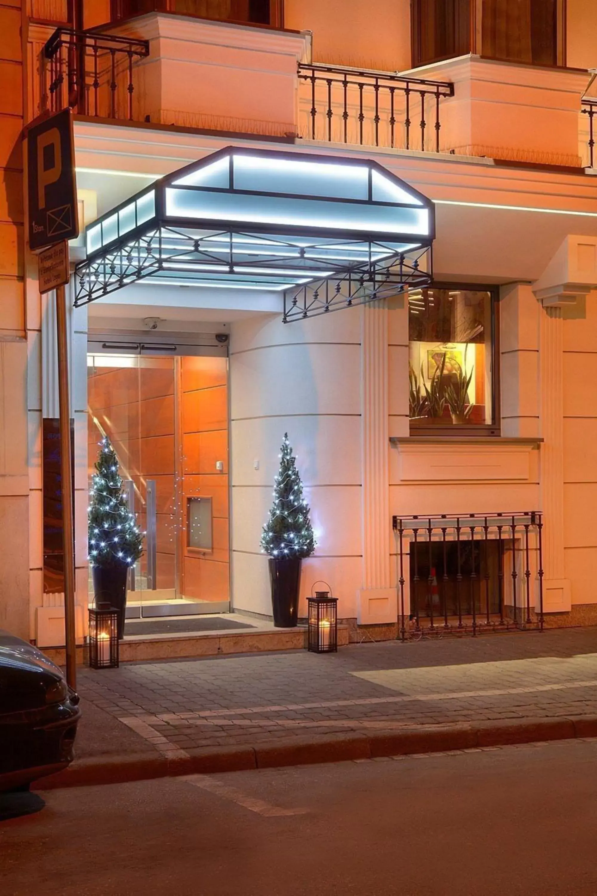 Facade/entrance in Hotel Logos Kraków