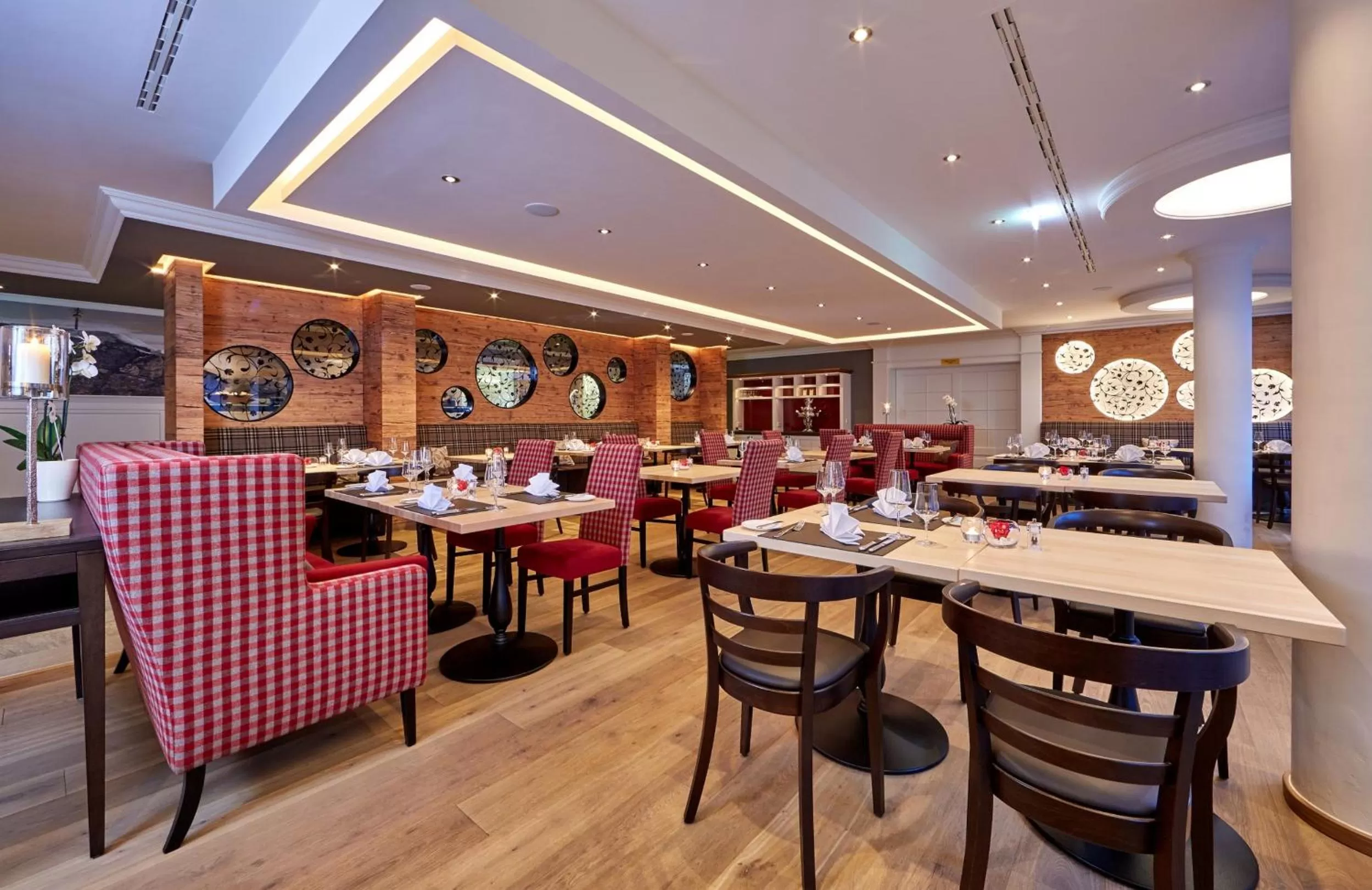 Buffet breakfast in Hotel Zugspitze