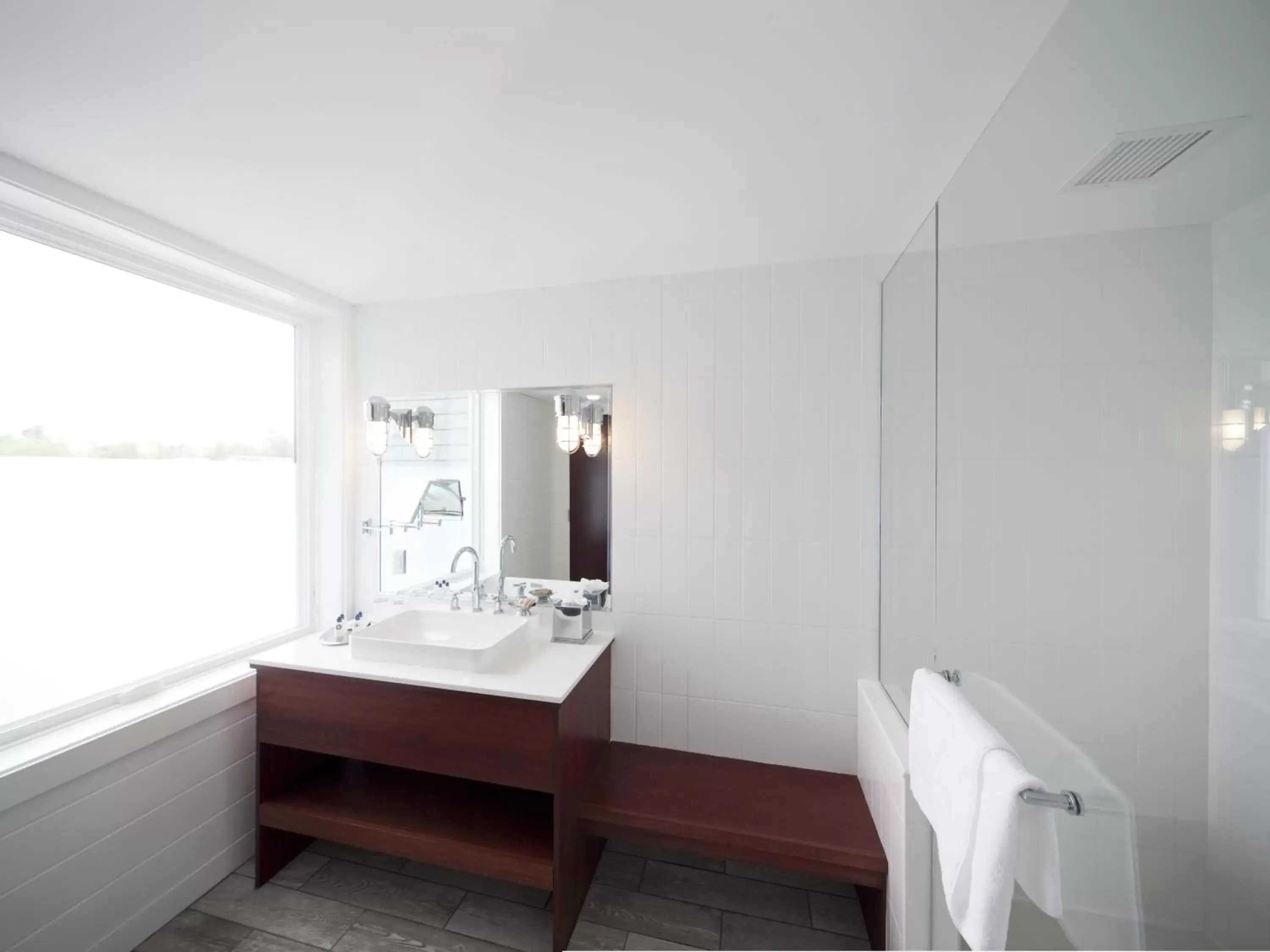 Bathroom in The Boathouse