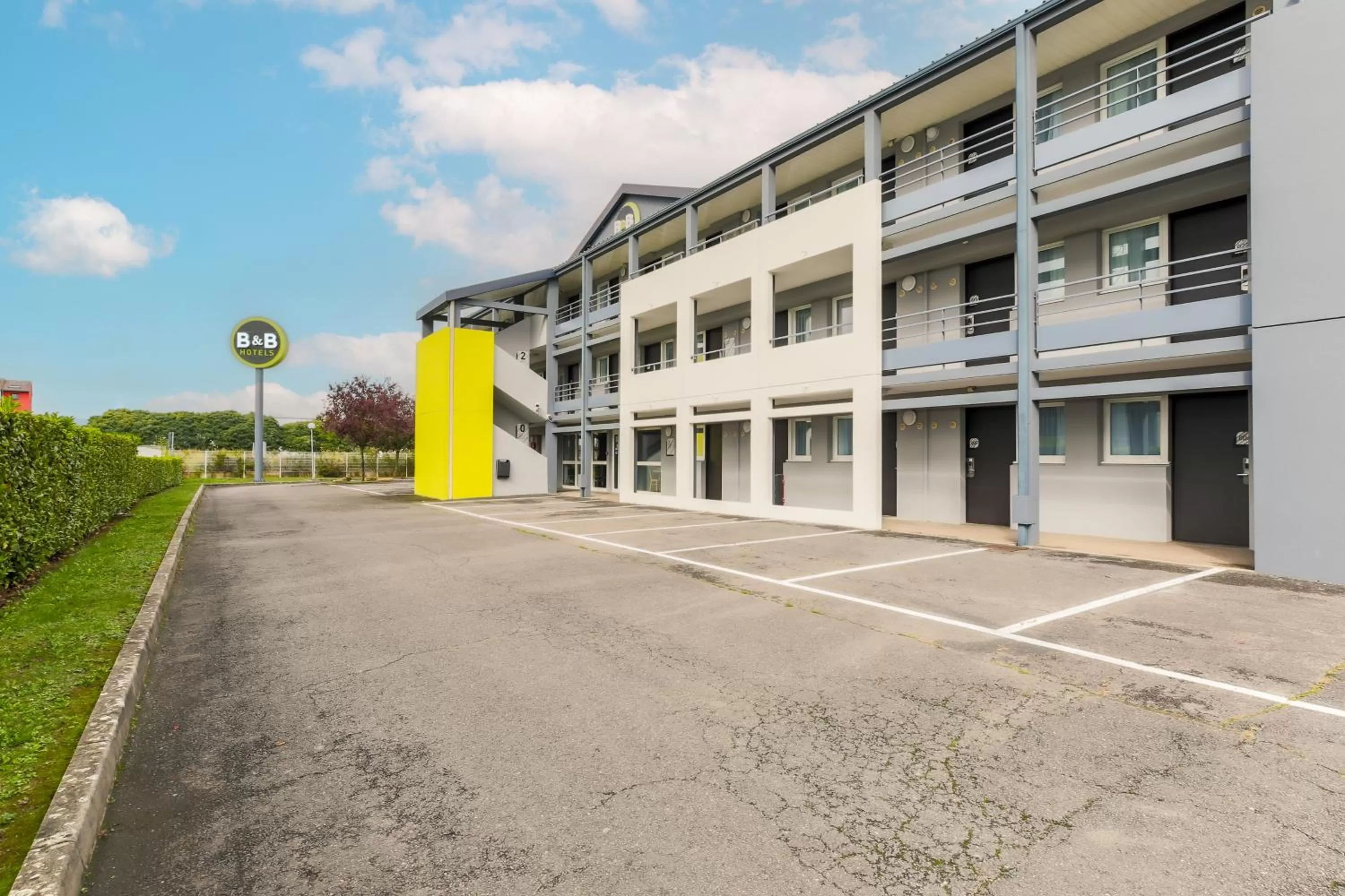 Property building in B&B HOTEL Metz Augny