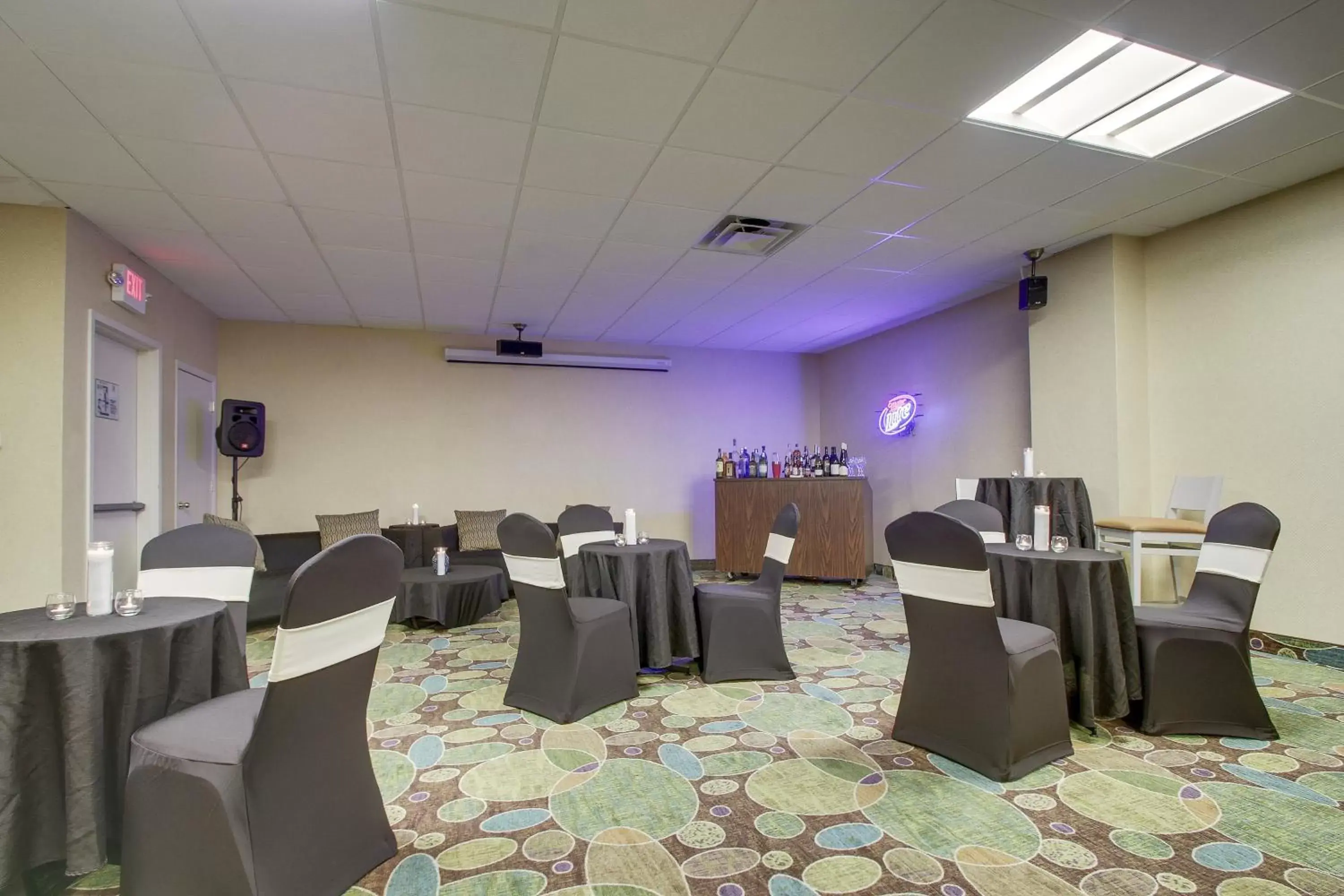 Banquet/Function facilities, Banquet Facilities in Holiday Inn Westbury-Long Island, an IHG Hotel