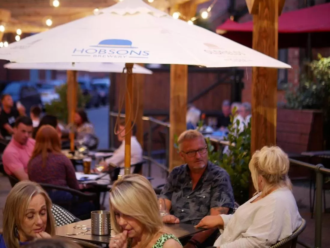 Restaurant/places to eat in The Falcon Hotel