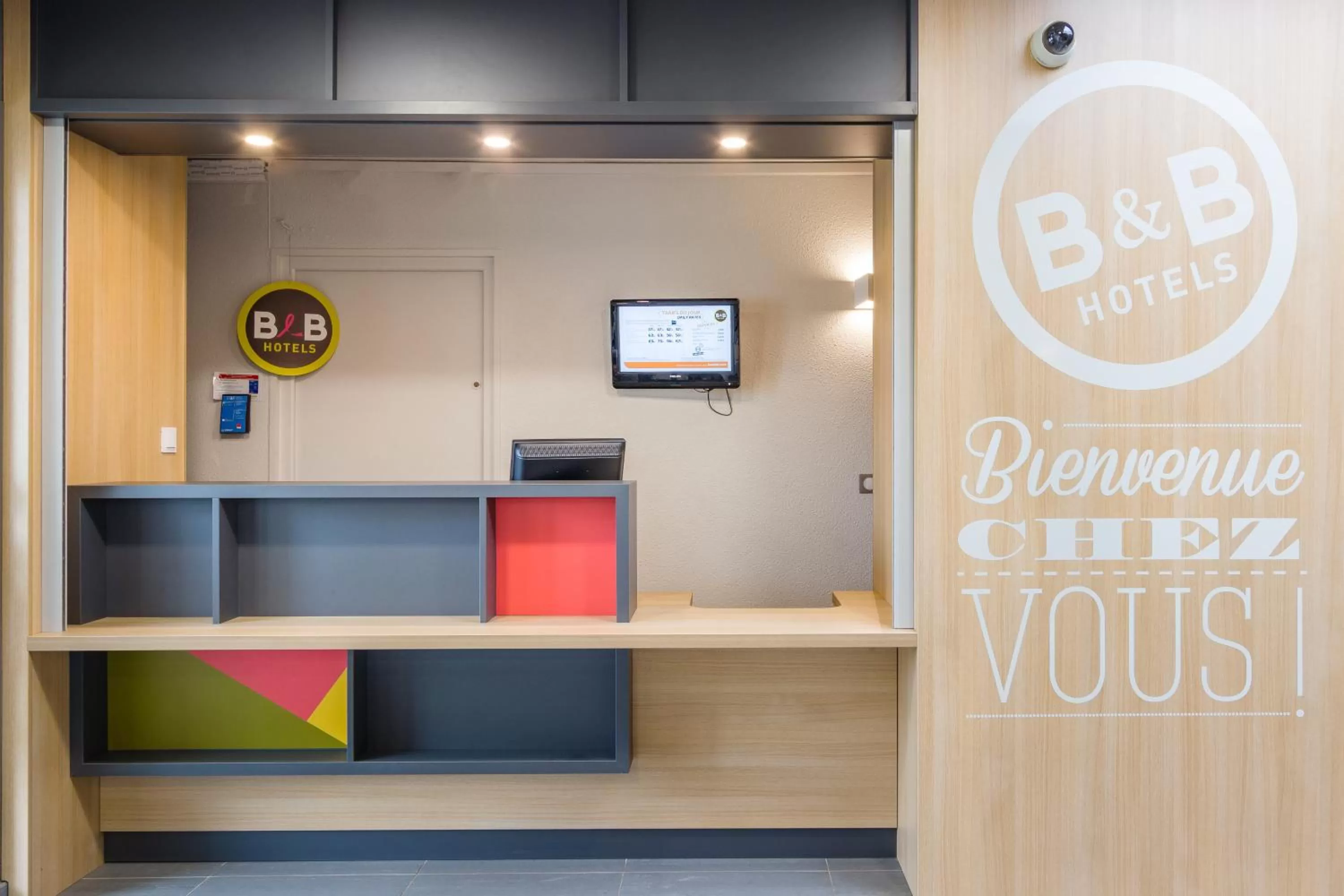 Lobby or reception, Bed in B&B HOTEL Tours Nord 2 La petite Arche