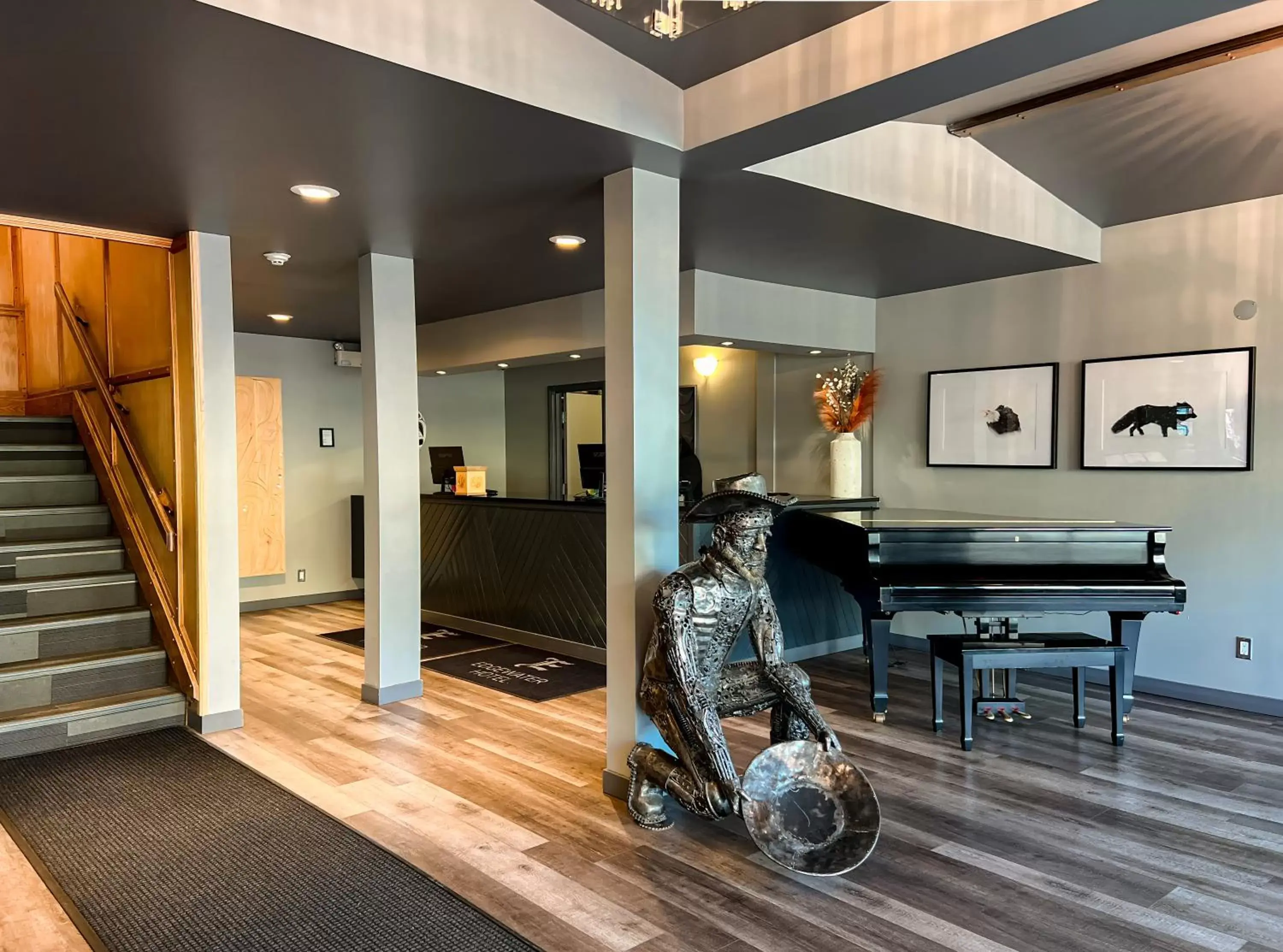 Lobby or reception in Edgewater Hotel Lobby or reception in Edgewater Hotel