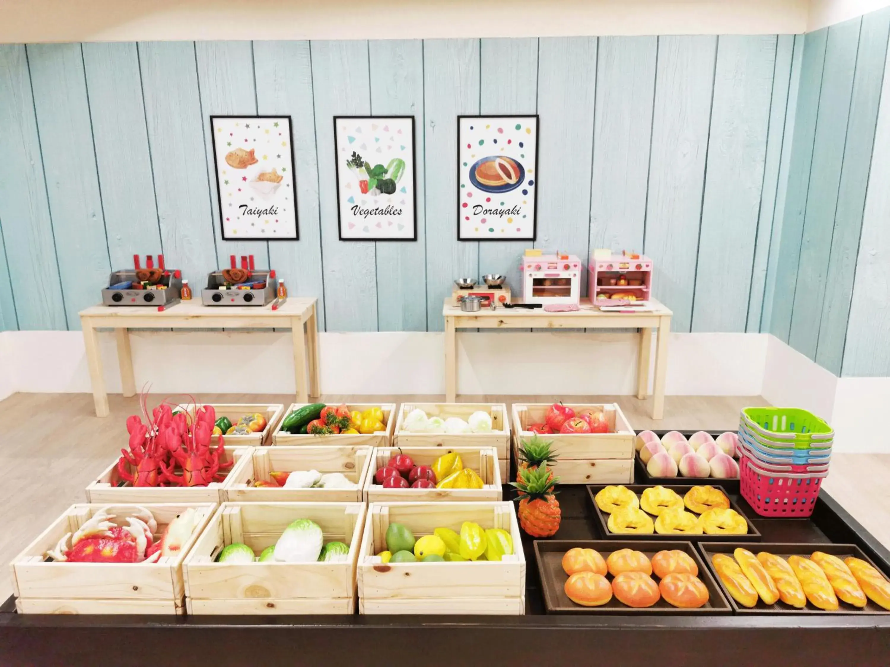 Children play ground, Food in Azure Hotel