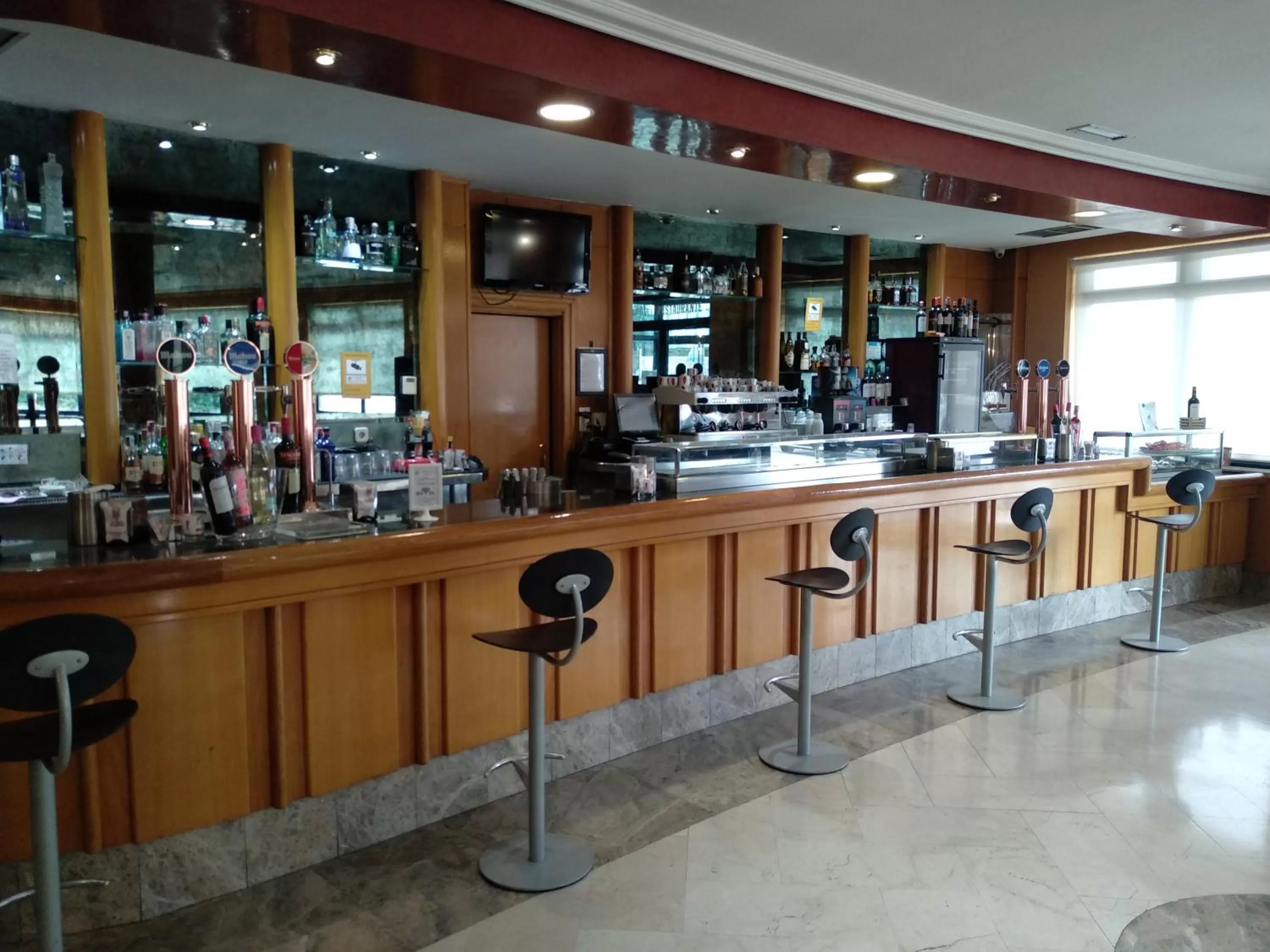 Lounge or bar in Hotel Helmántico