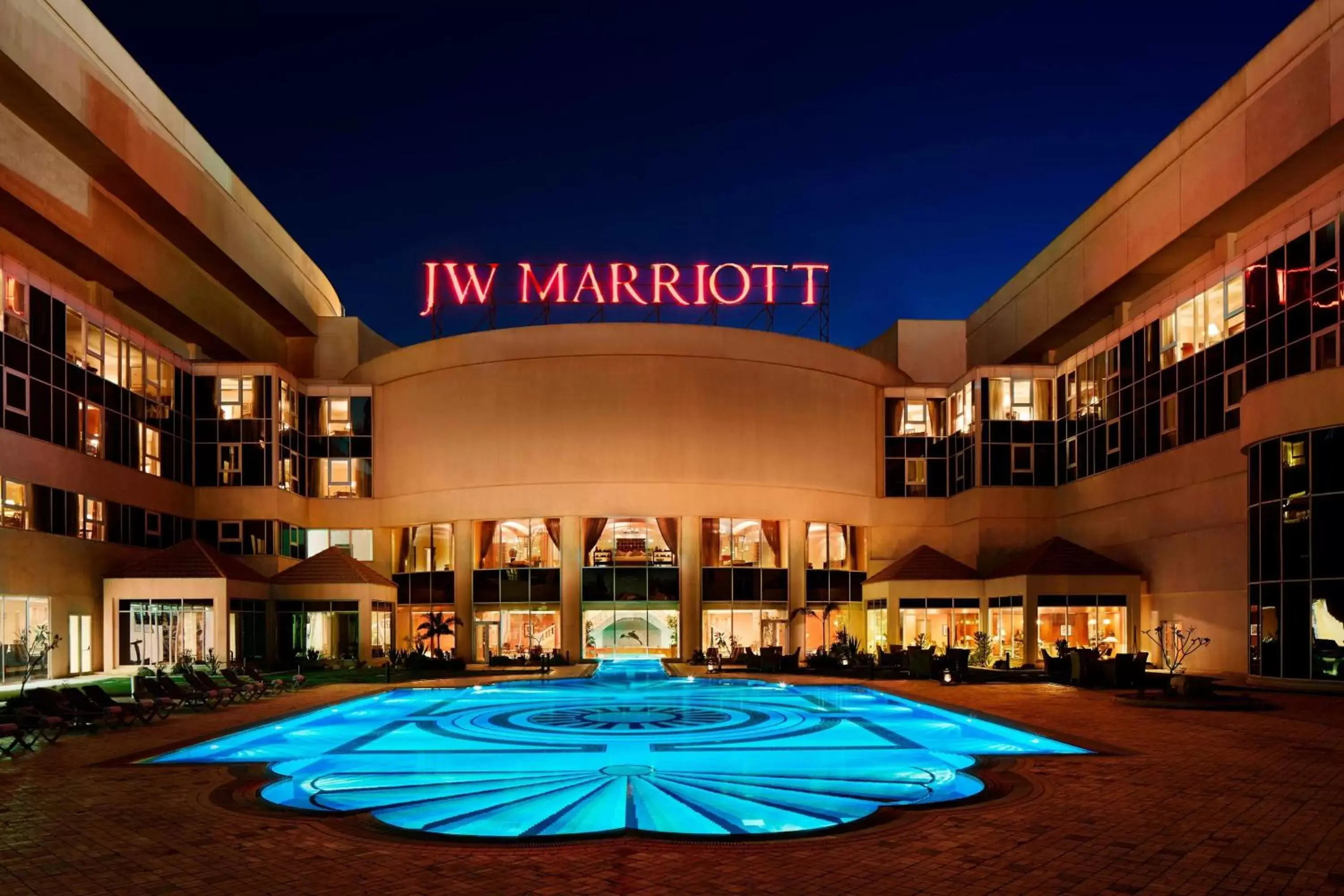 Swimming pool, Property Building in JW Marriott Hotel Cairo