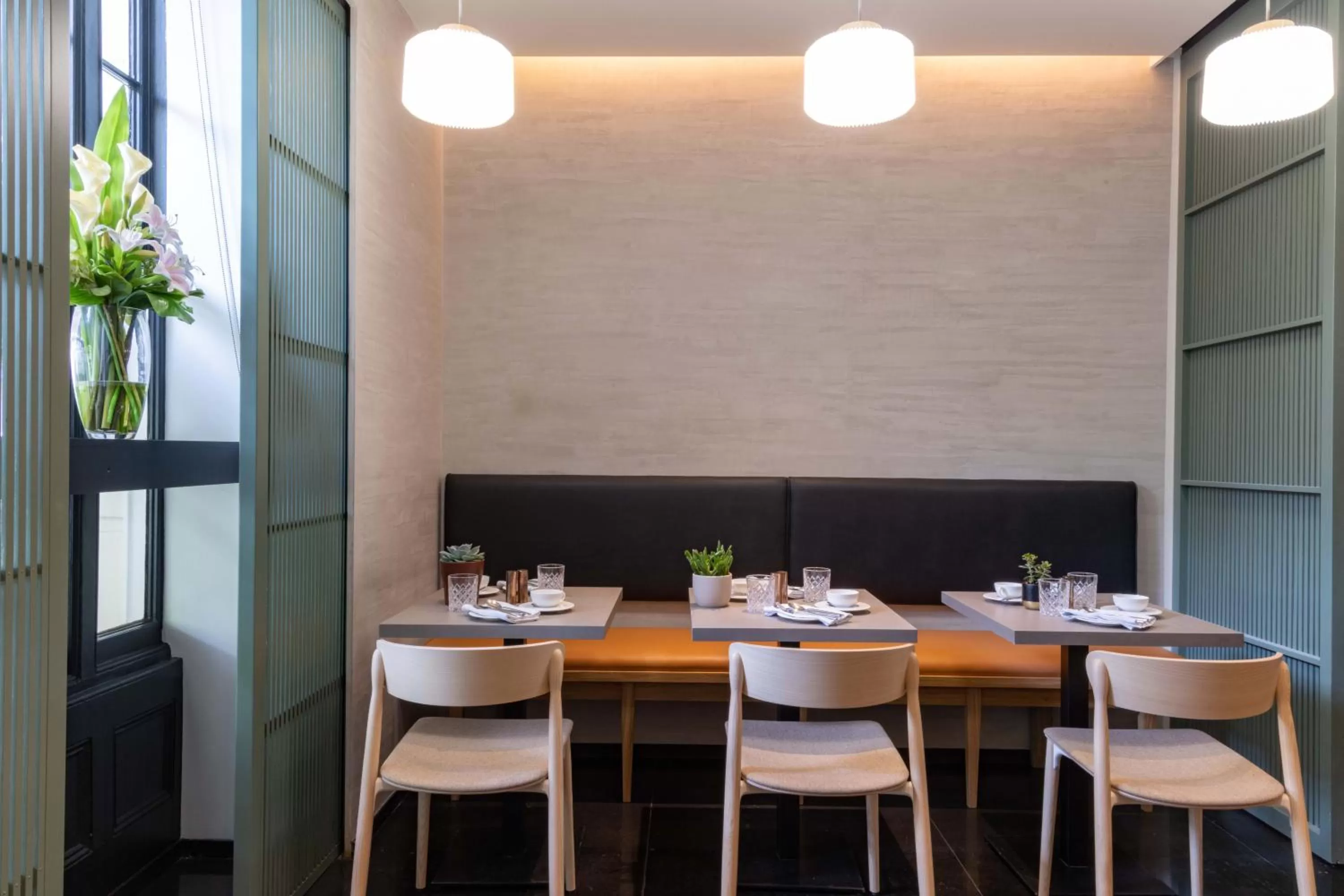 Restaurant/places to eat in La Suite West - Hyde Park