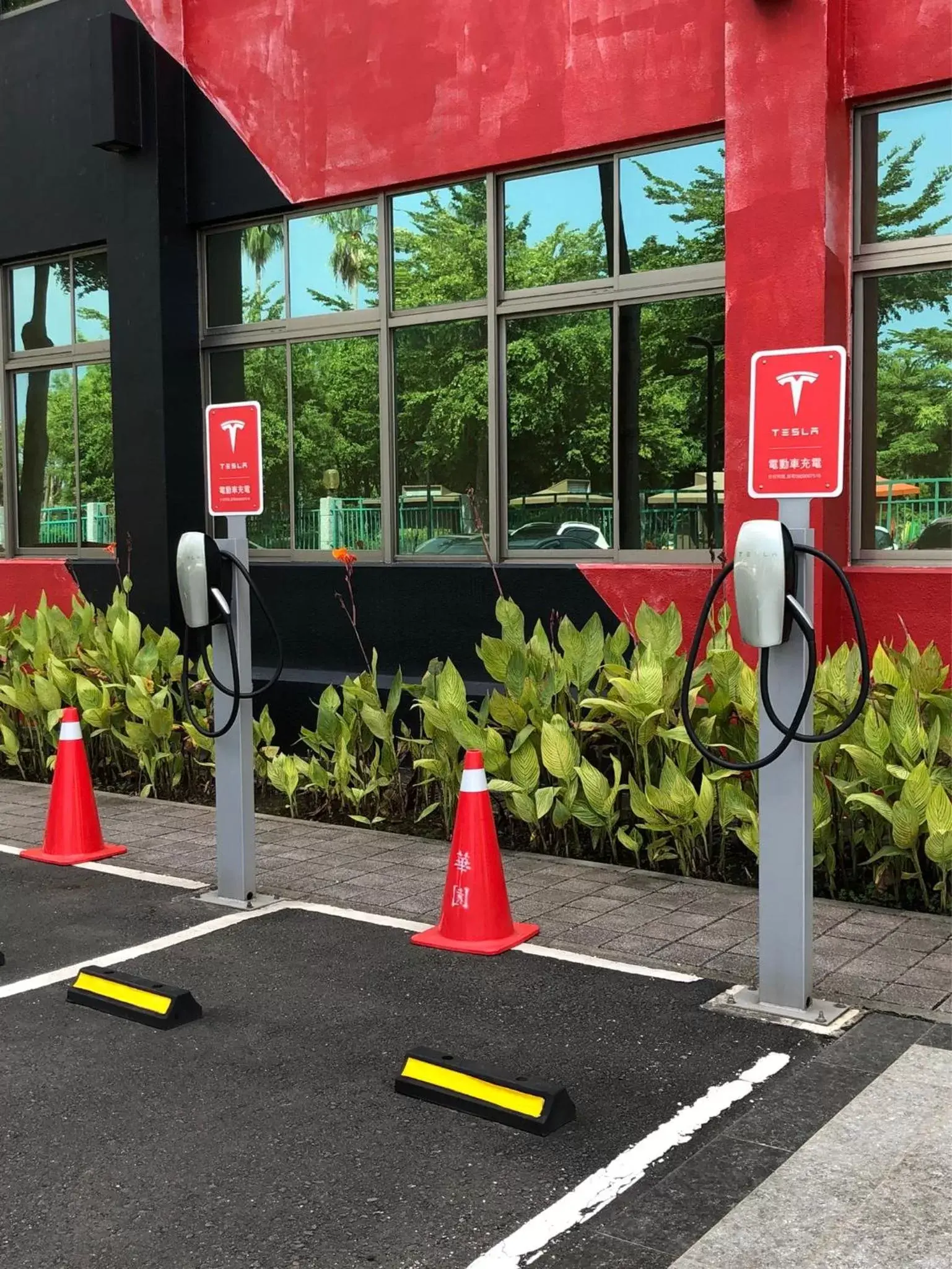 Parking in Holiday Garden Hotel Taroko Park