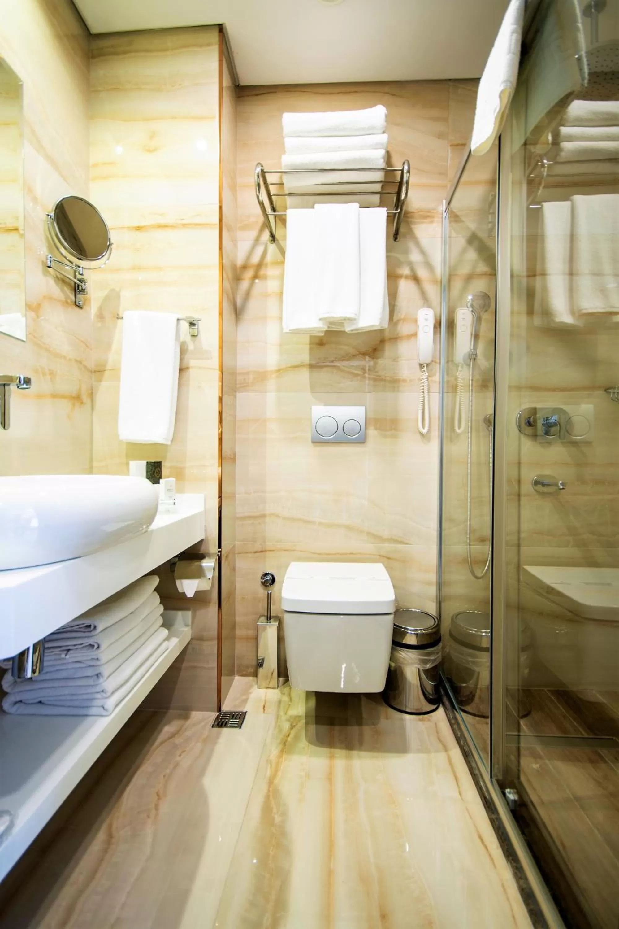 Shower in Boss Hotel Sultanahmet