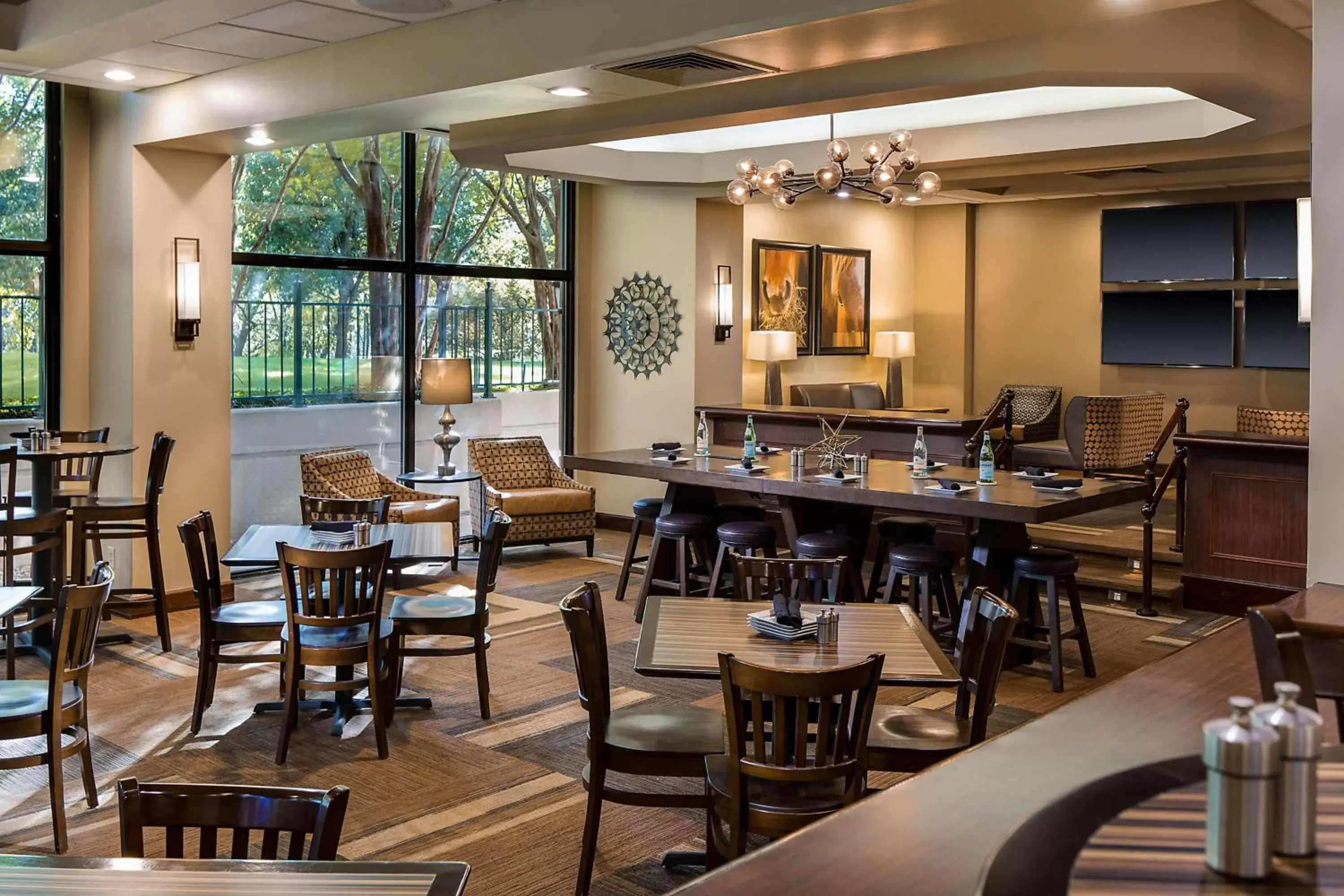 Restaurant/places to eat in Embassy Suites by Hilton Dallas-Love Field Restaurant/places to eat in Embassy Suites by Hilton Dallas-Love Field