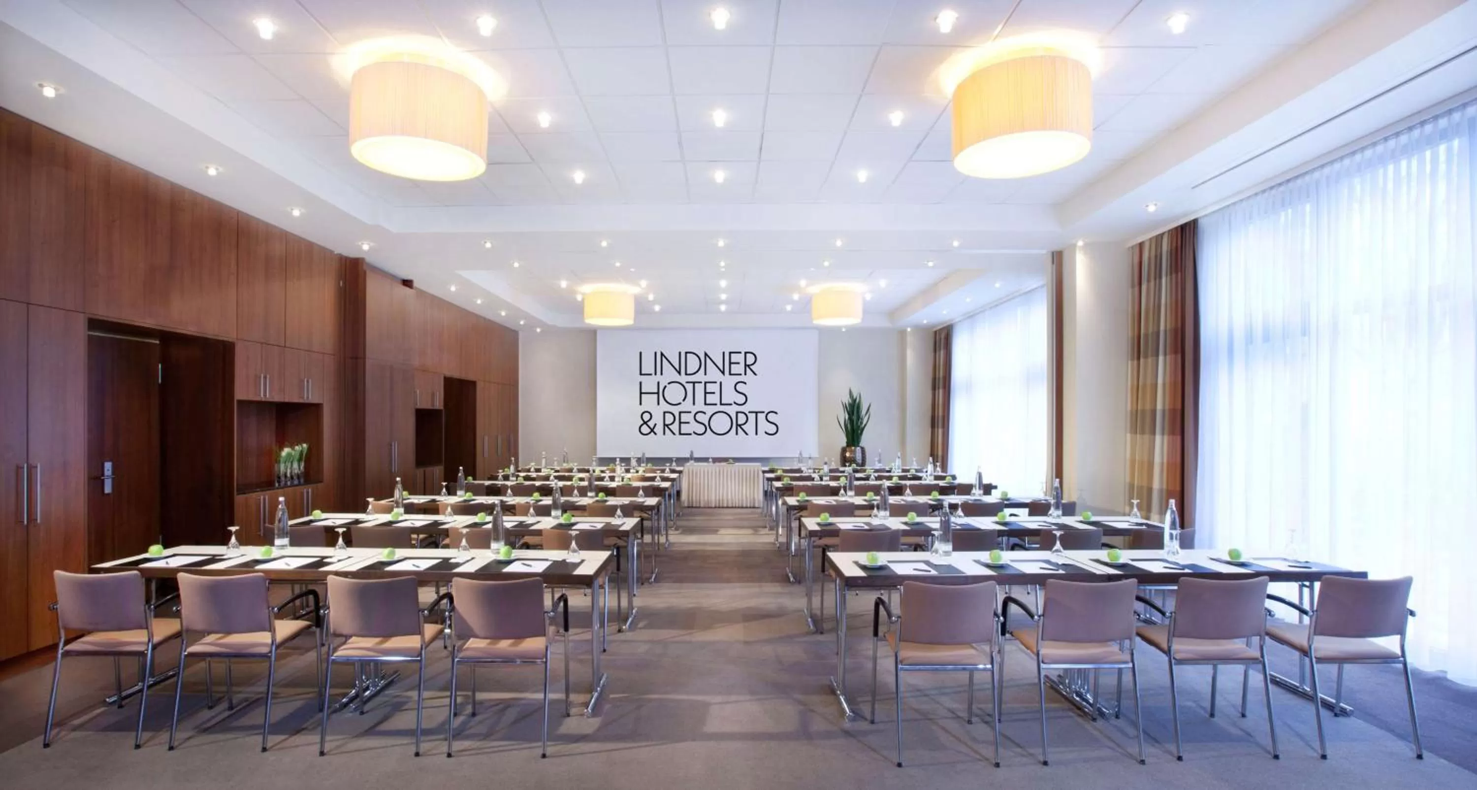 Meeting/conference room in Lindner Hotel Hamburg am Michel, part of JdV by Hyatt