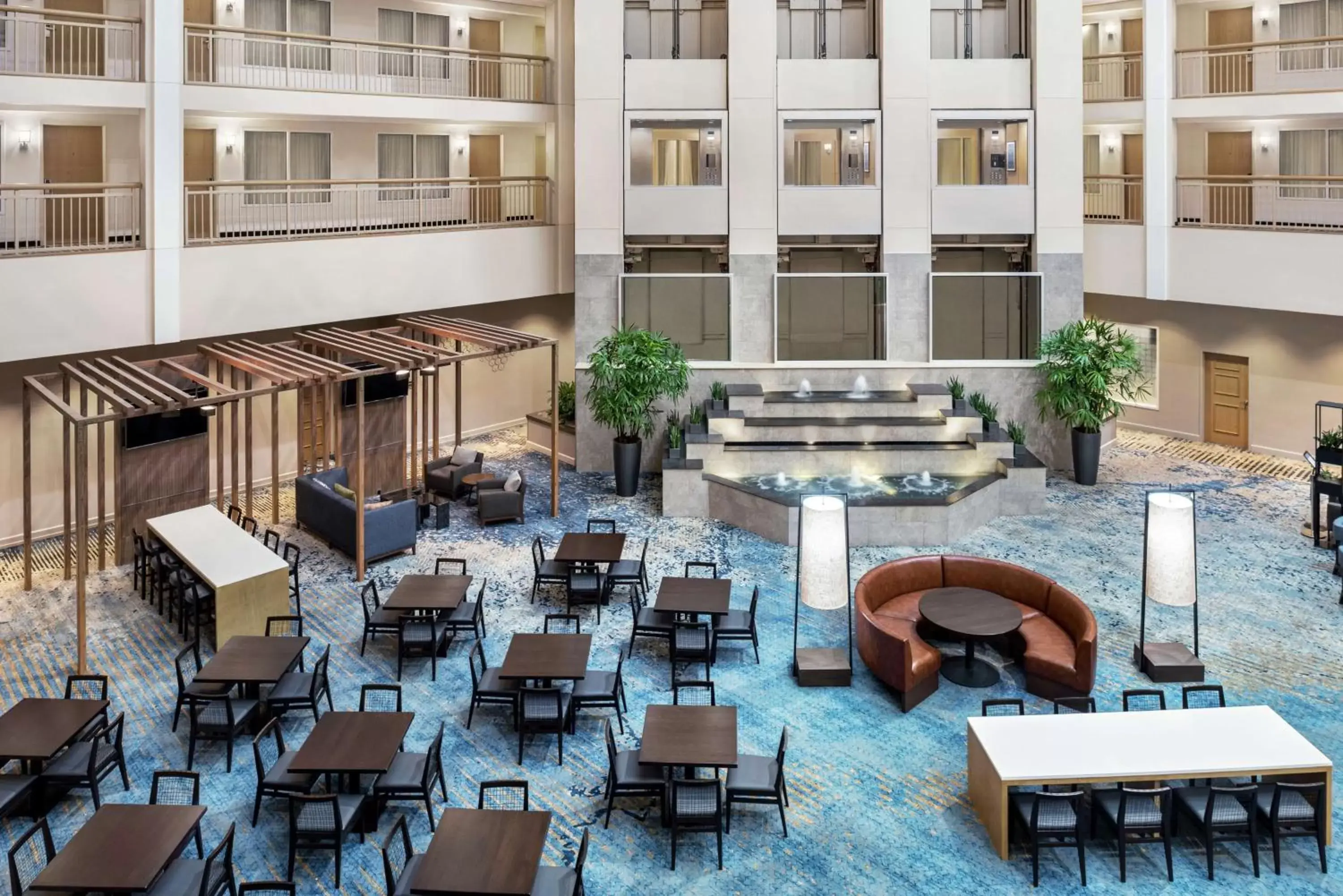 Lobby or reception in Embassy Suites by Hilton Columbus Dublin