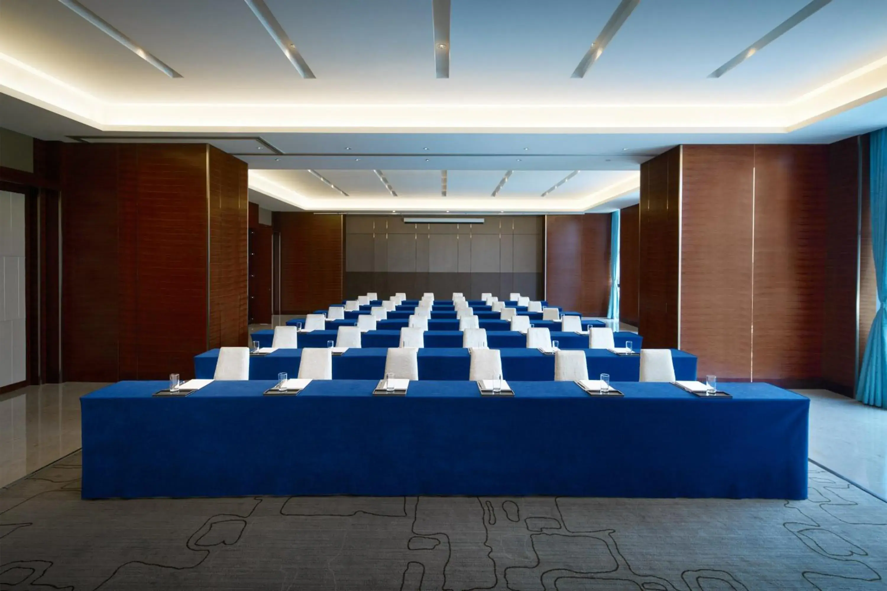 Meeting/conference room in Sheraton Grand Zhengzhou Hotel