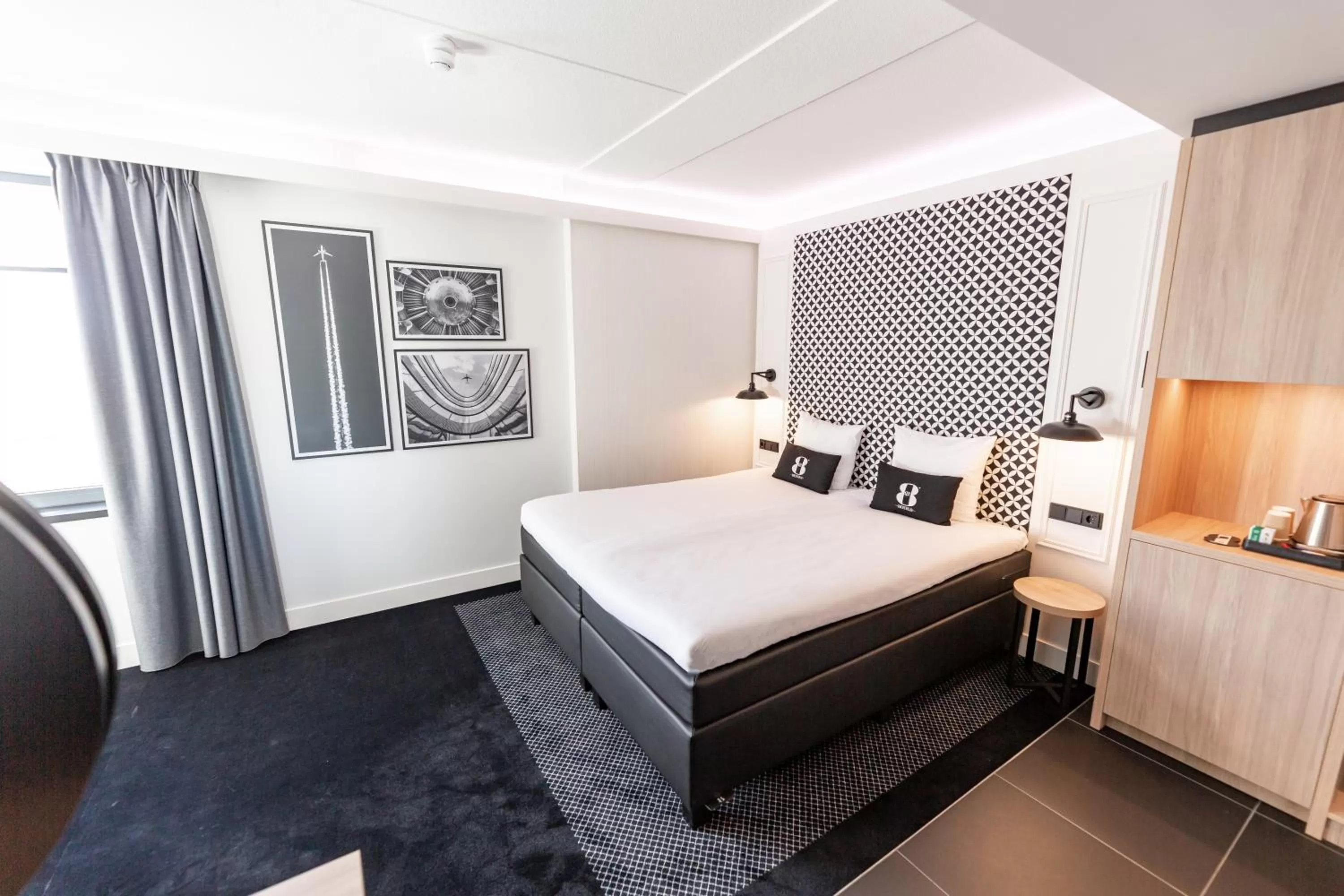 Photo of the whole room, Bed in Gr8 Hotel Maastricht Aachen Airport