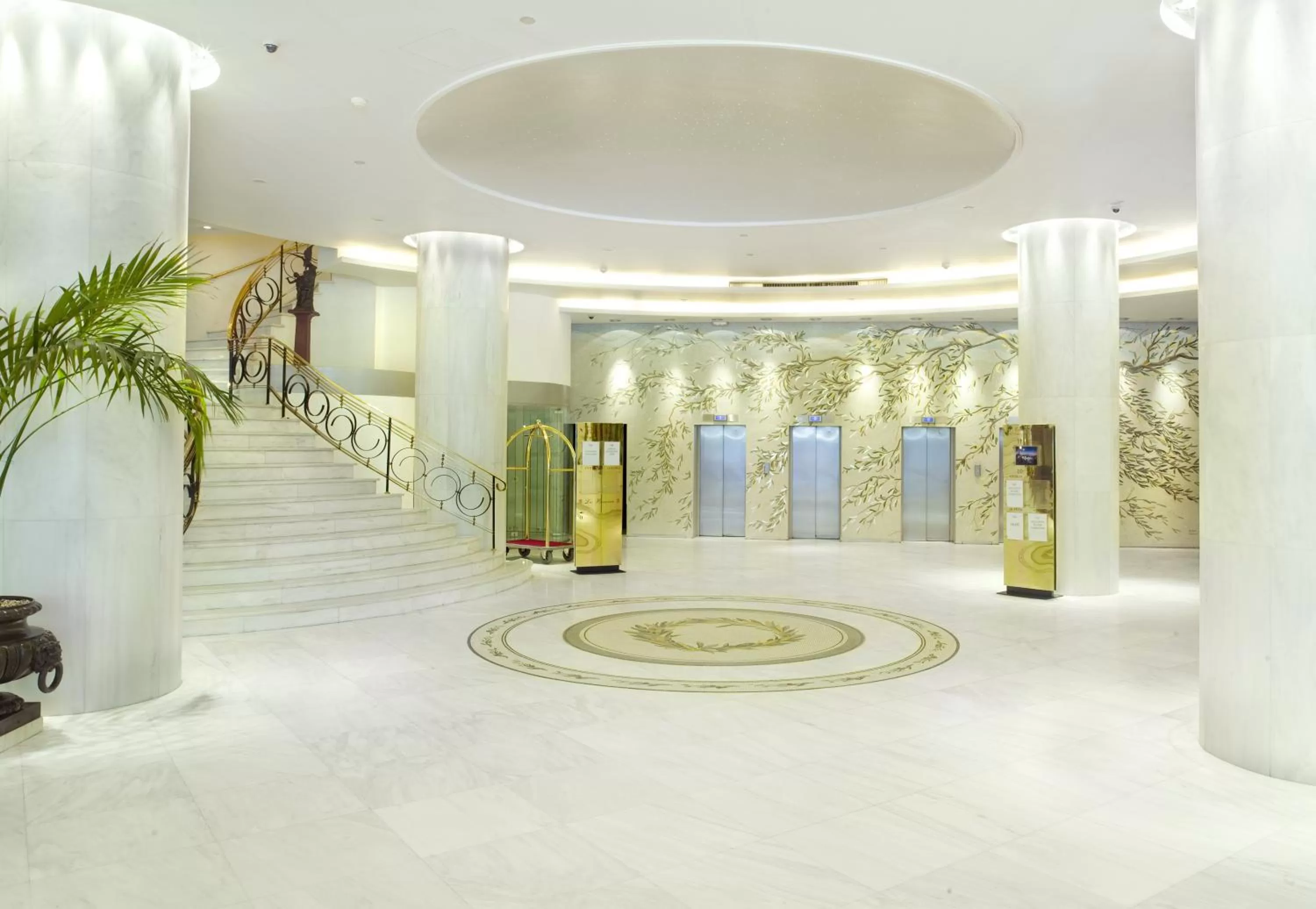 Lobby or reception in Titania Hotel