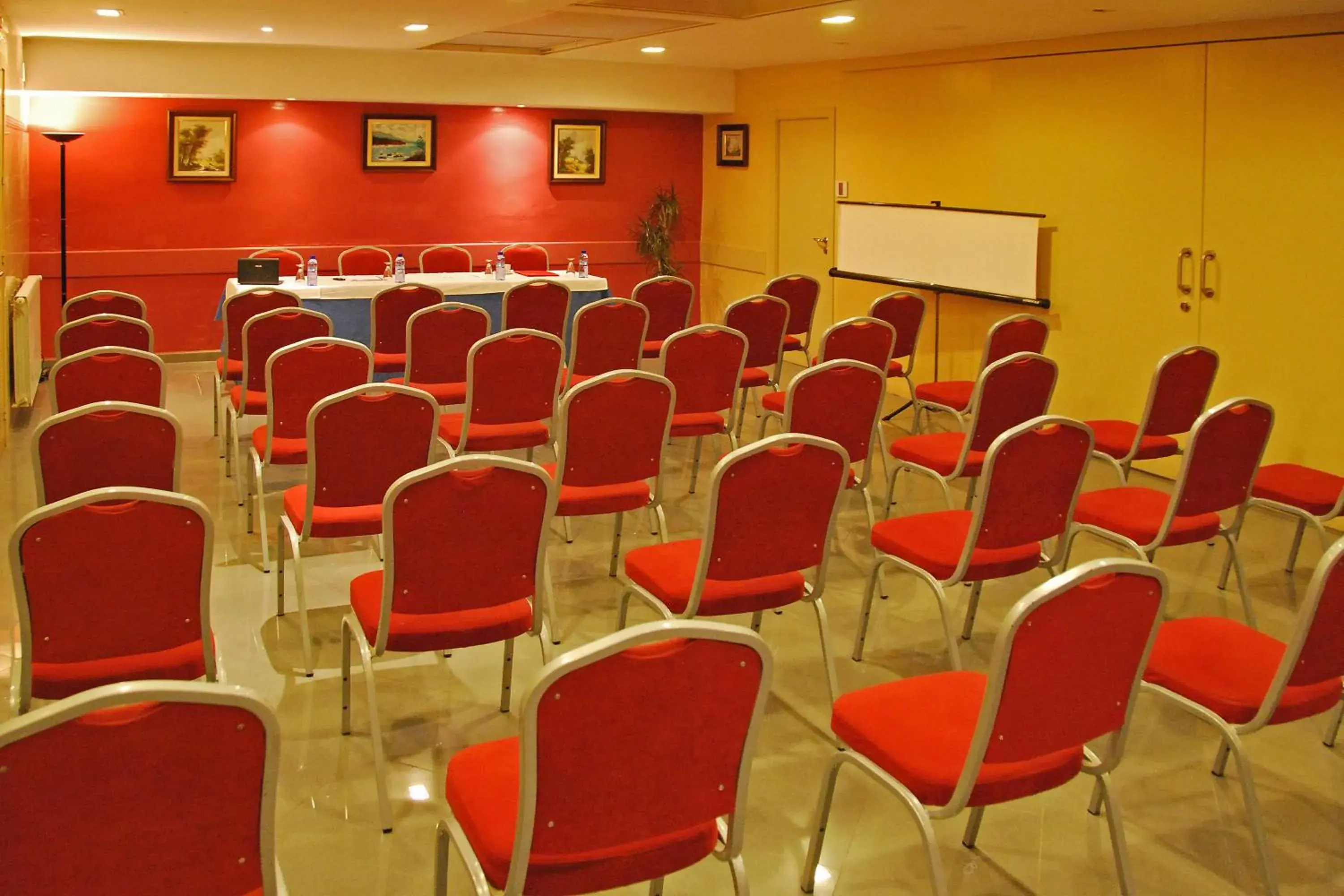 Business facilities in Hotel Piccadilly Sitges