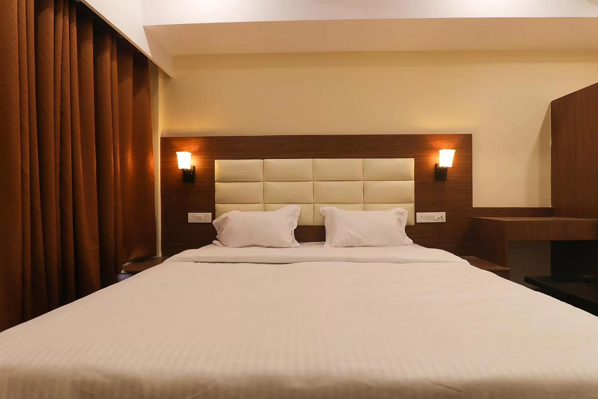 Bed in FabHotel Blueark