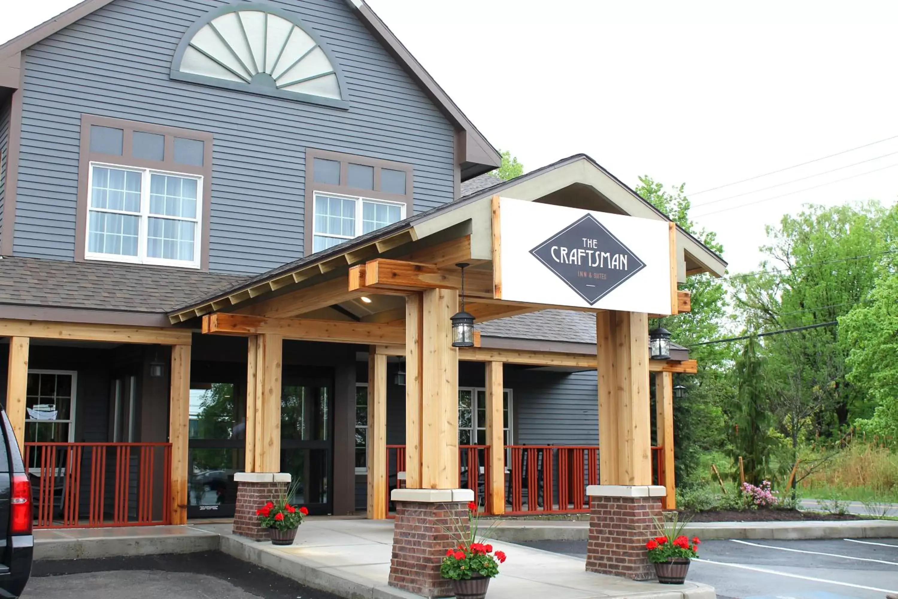 Facade/entrance in The Craftsman Inn & Suites