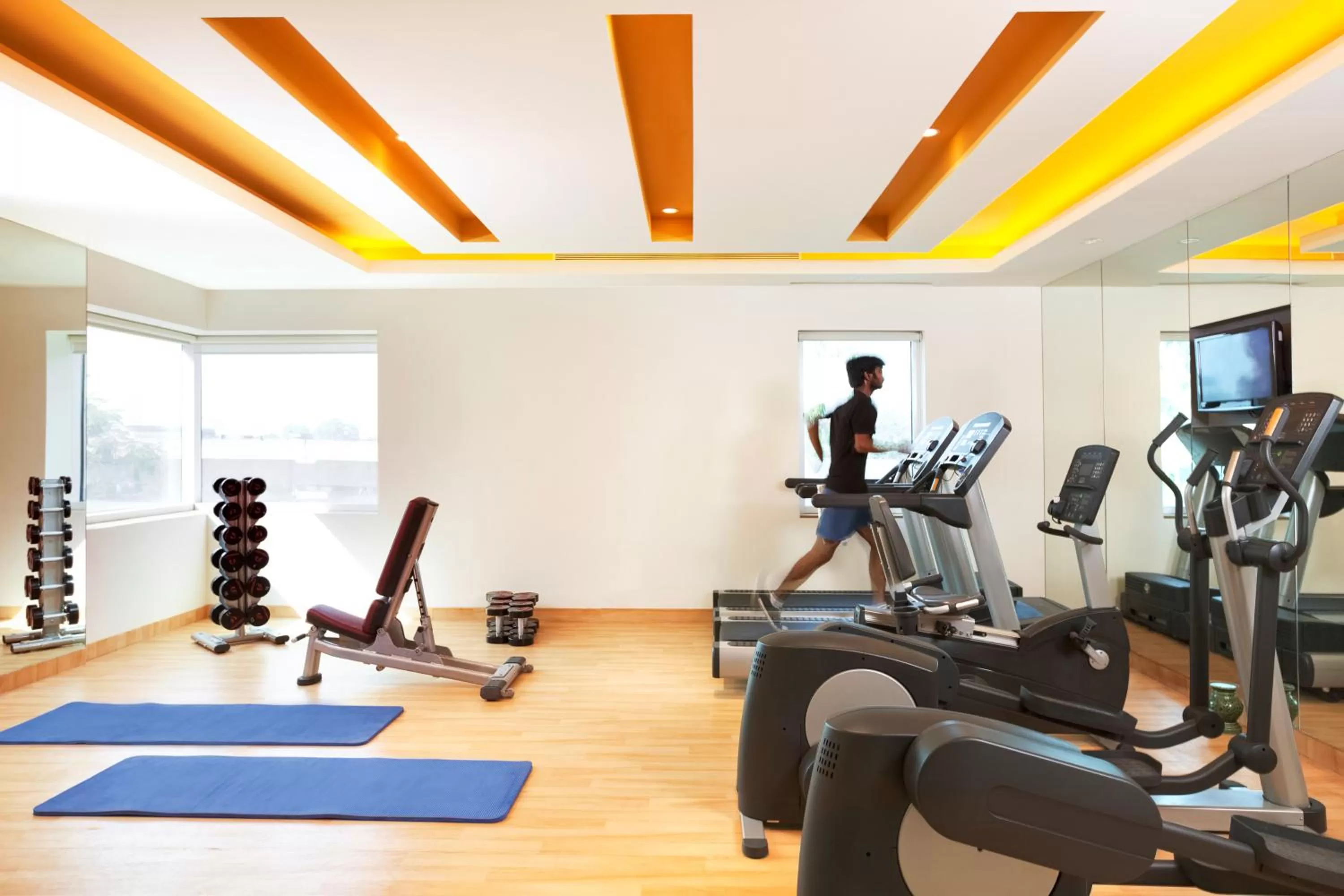 Fitness centre/facilities in ibis Navi Mumbai - An Accor Brand