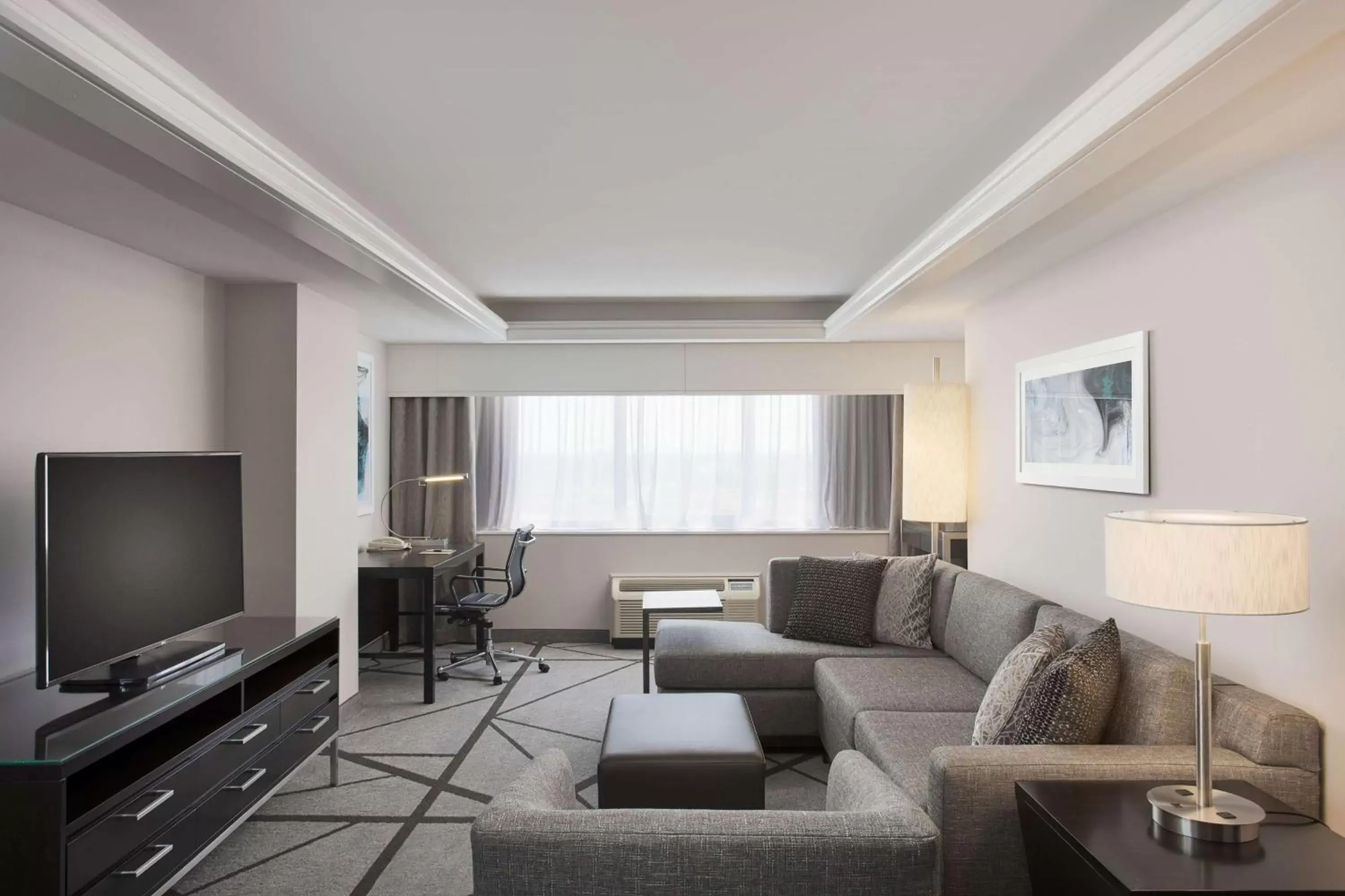 Living room, Seating Area in DoubleTree by Hilton Los Angeles Norwalk