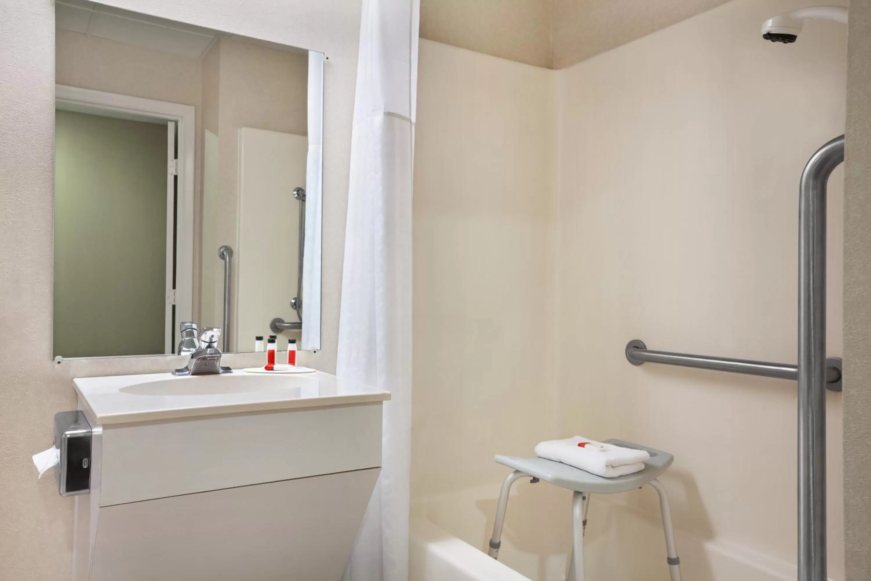 Super 8 by Wyndham Cherokee