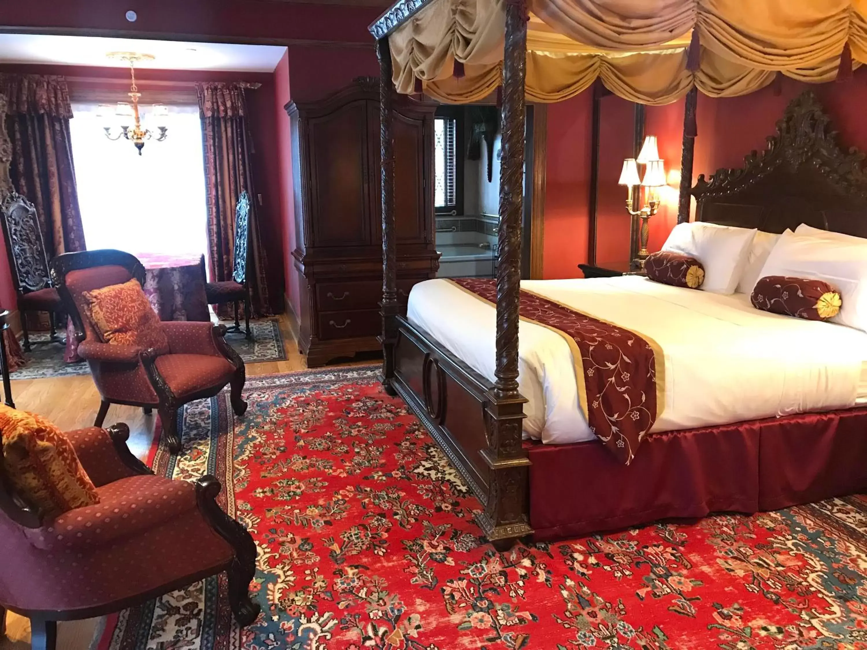 Bed in Gramercy Mansion