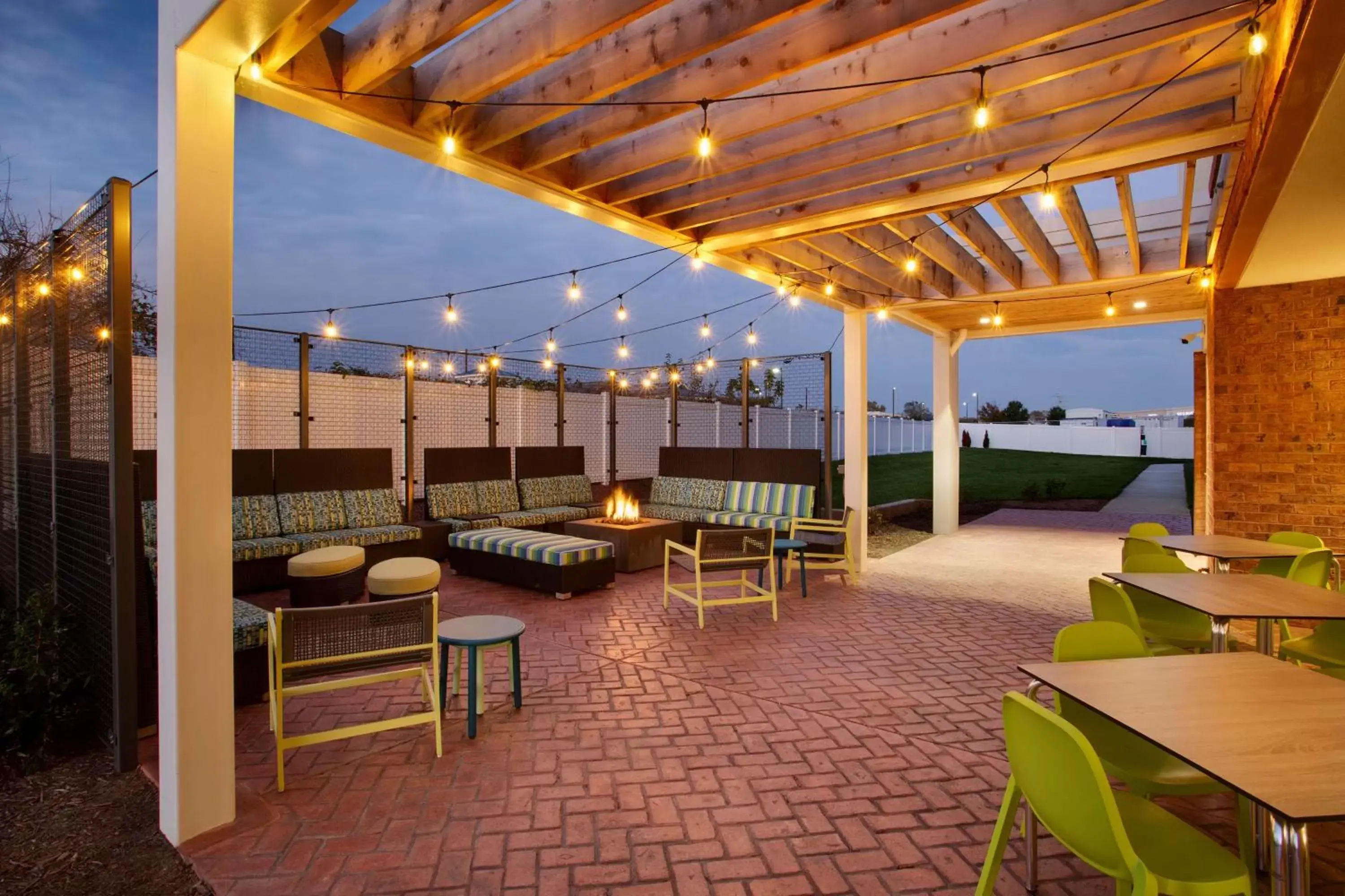 Patio, Restaurant/Places to Eat in Home2 Suites By Hilton Lewes Rehoboth Beach