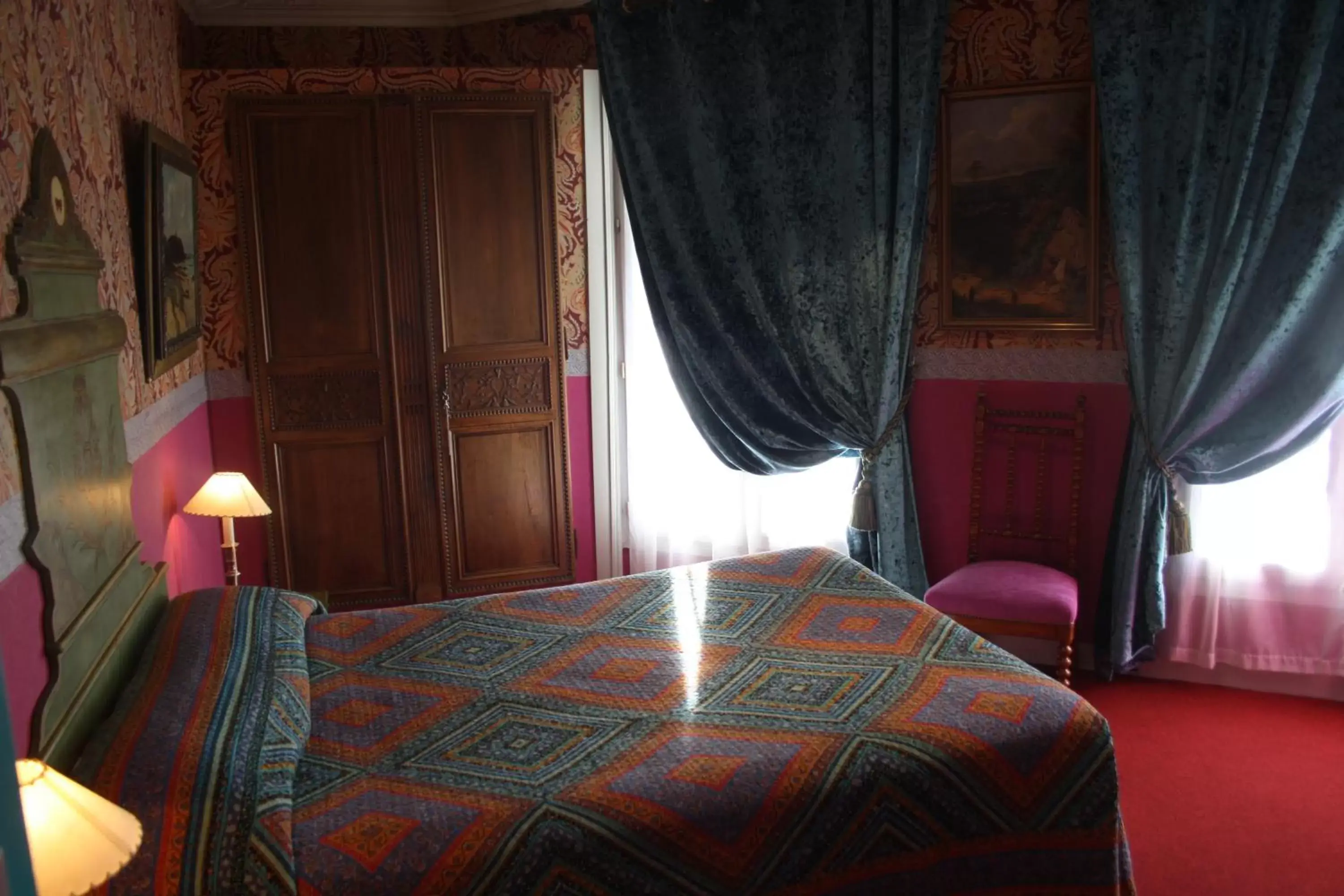 Bedroom, Bed in Hôtel De Nice