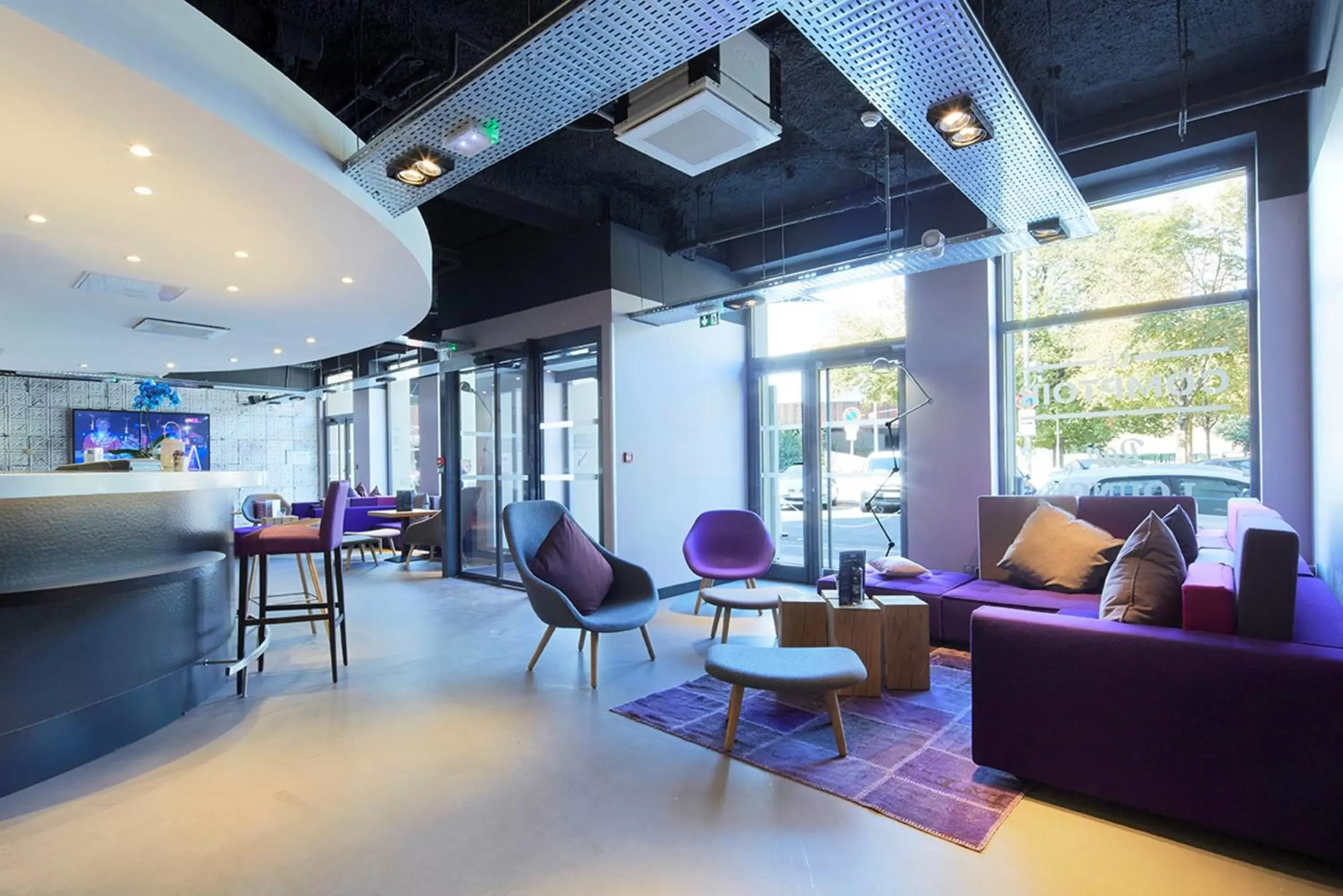 Lobby or reception, Lounge/Bar in Campanile Lyon Centre - Gare Perrache - Confluence