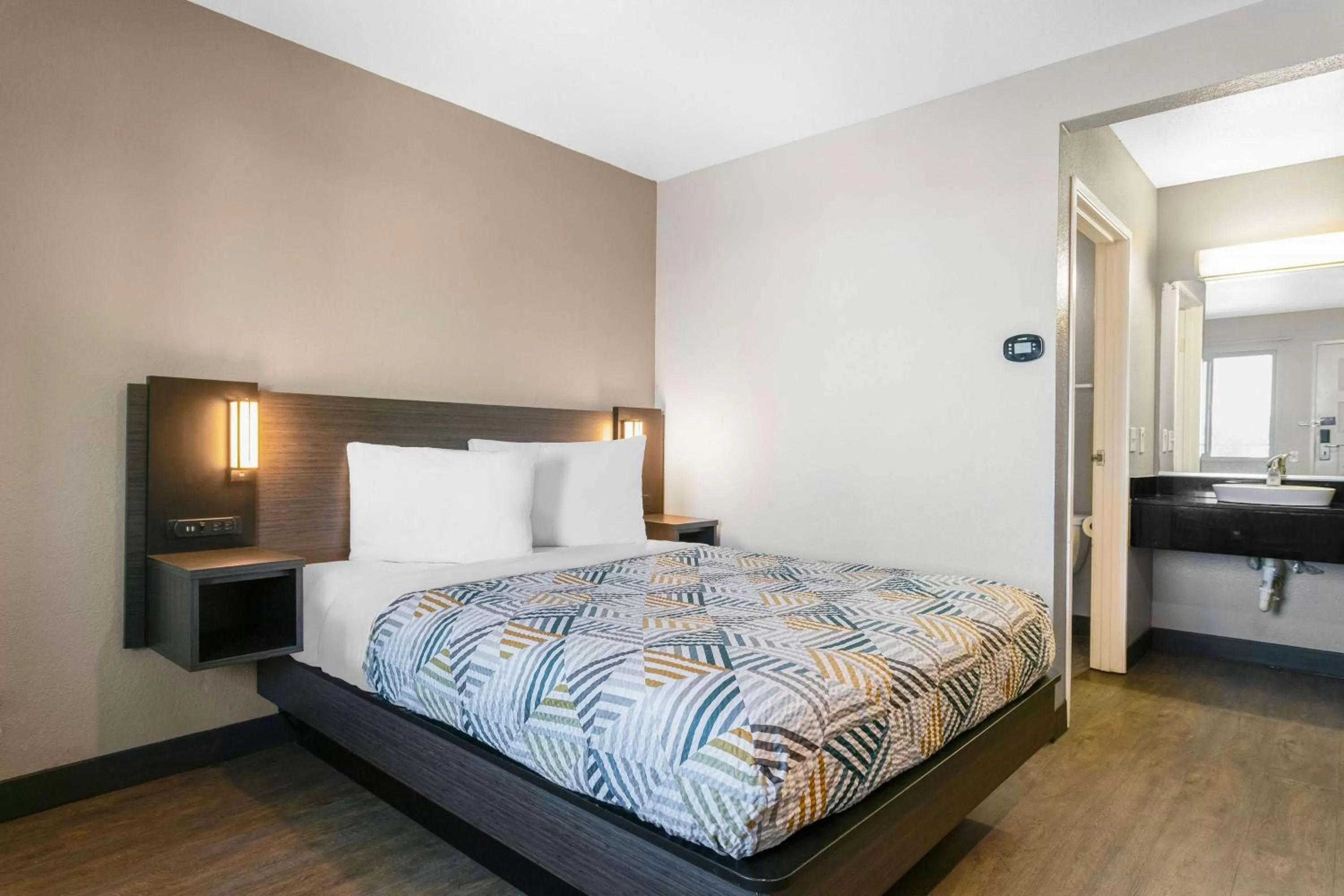 Photo of the whole room, Bed in Motel 6-Merced, CA - North