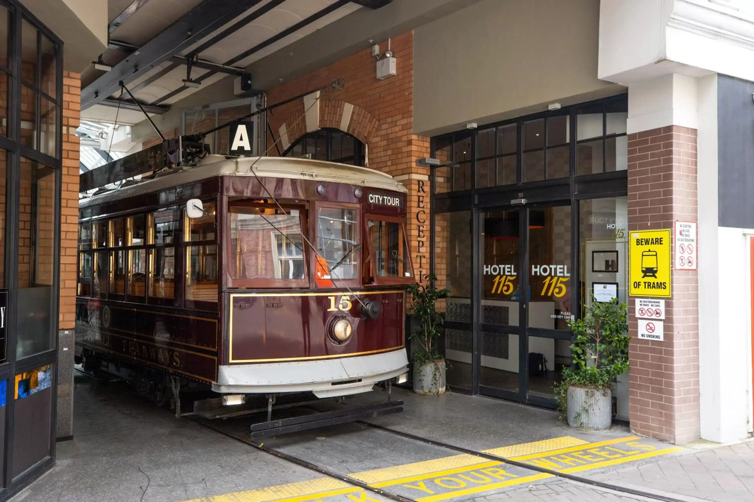 Facade/entrance in Hotel 115