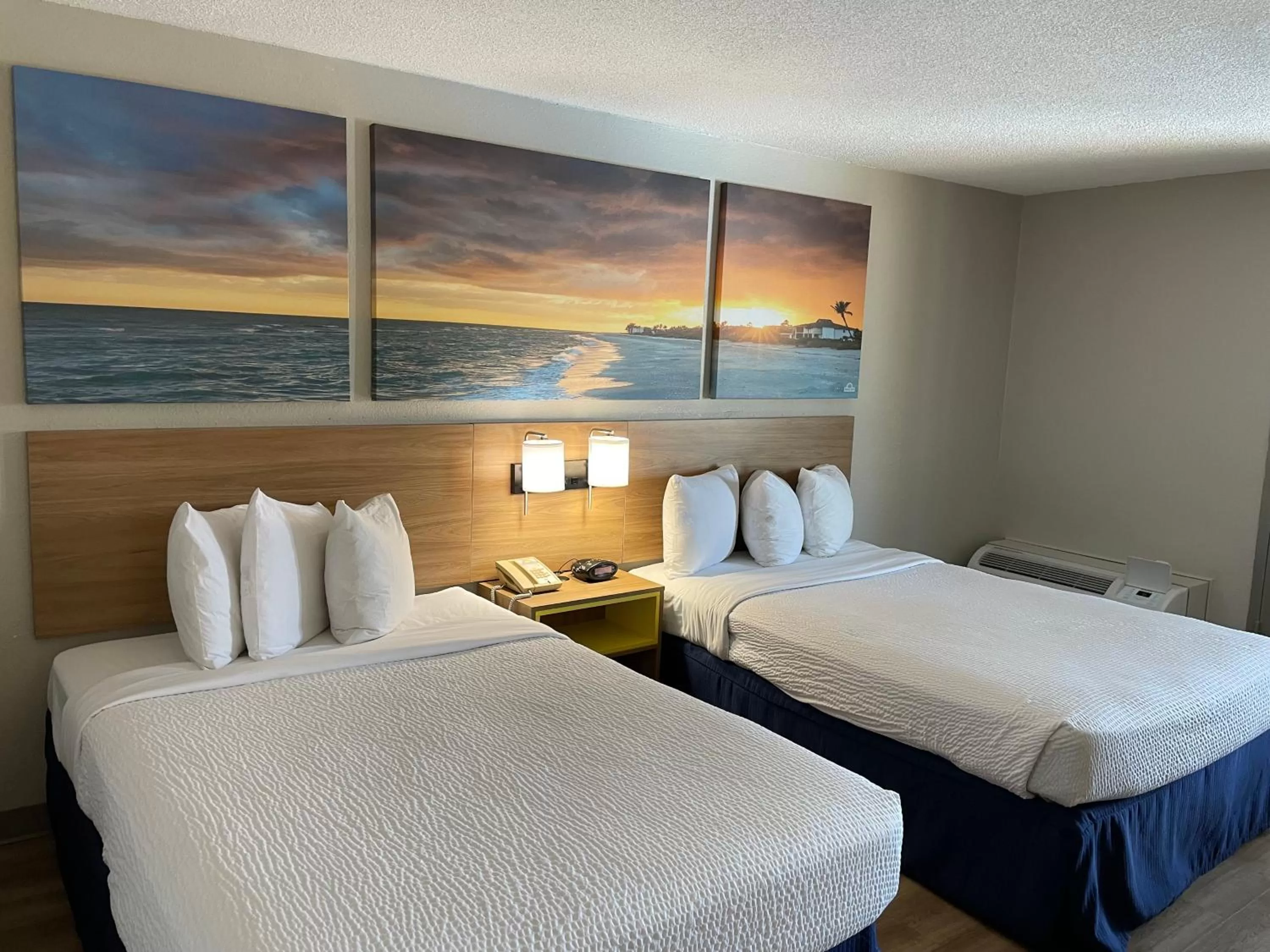 Bedroom, Bed in Days Inn by Wyndham Florence Near Civic Center