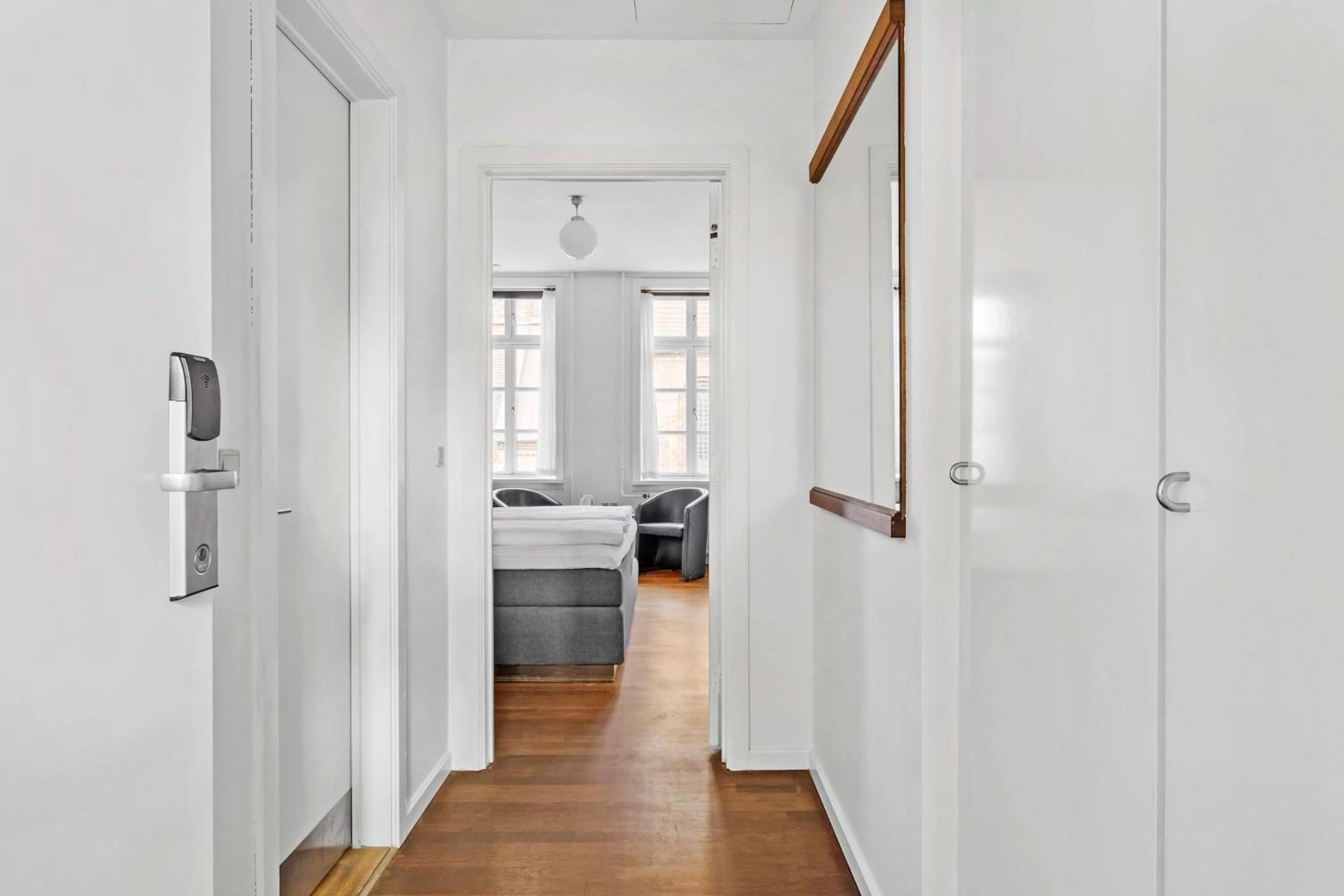 Bedroom, Bed in Best Western ToRVEhallerne