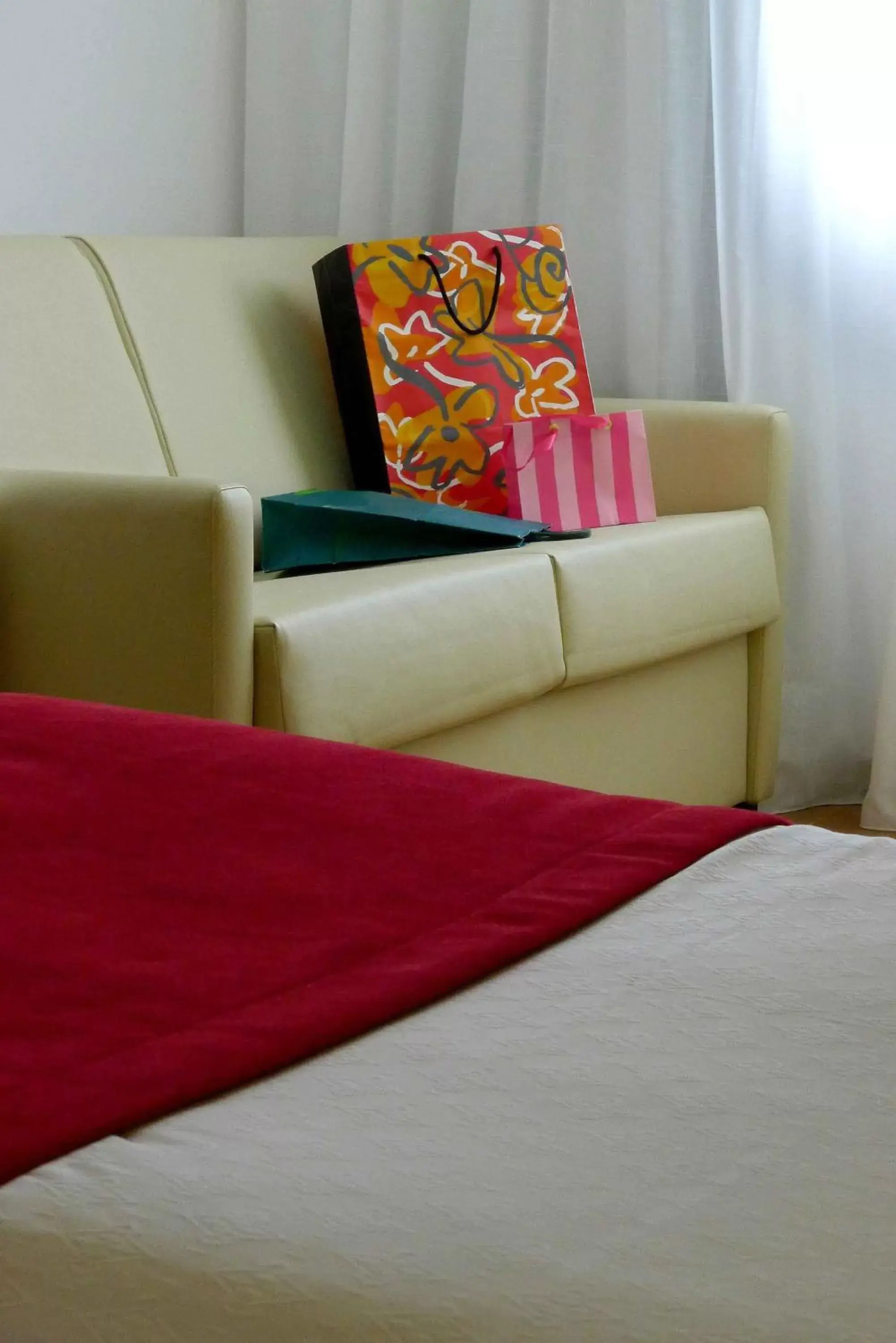 Bed, Seating Area in Grupotel Gravina