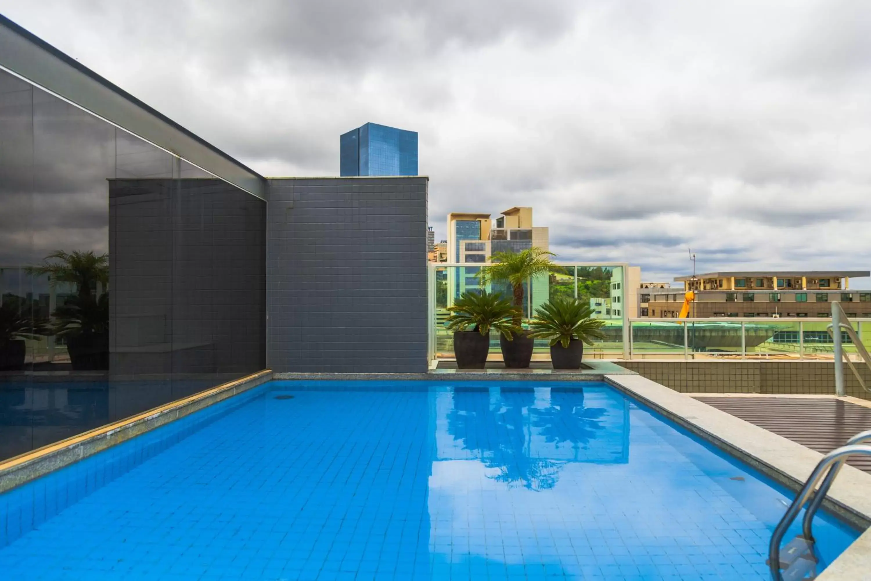 Swimming Pool in Mercure Belo Horizonte Vila da Serra