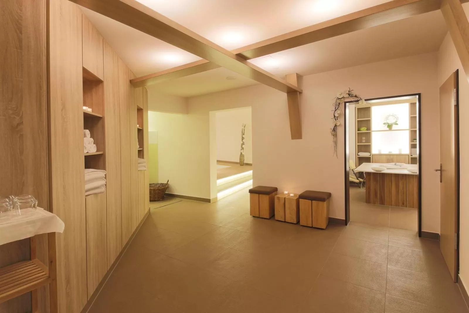 Spa and wellness centre/facilities, Bed in Logis Hôtel Kur- und Wellnesshaus Spree Balance