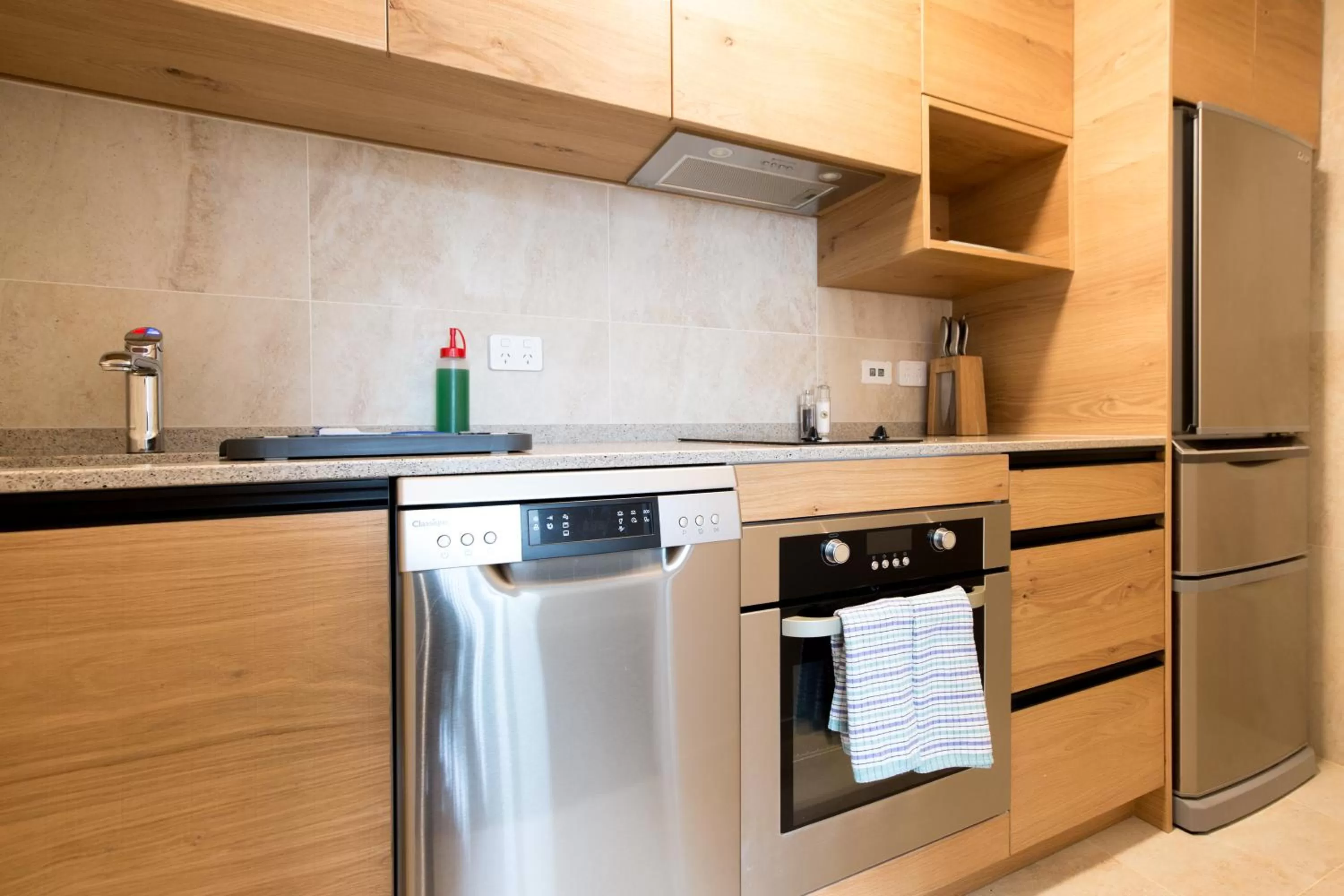 Kitchen or kitchenette in Lomond Lodge Motel & Apartments