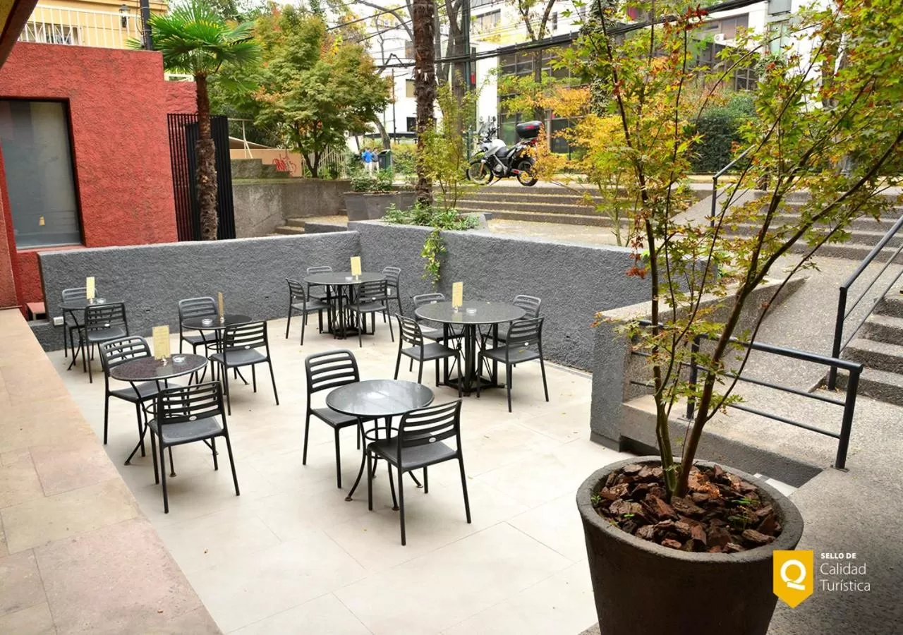 Patio in Panamericana Hotel Providencia