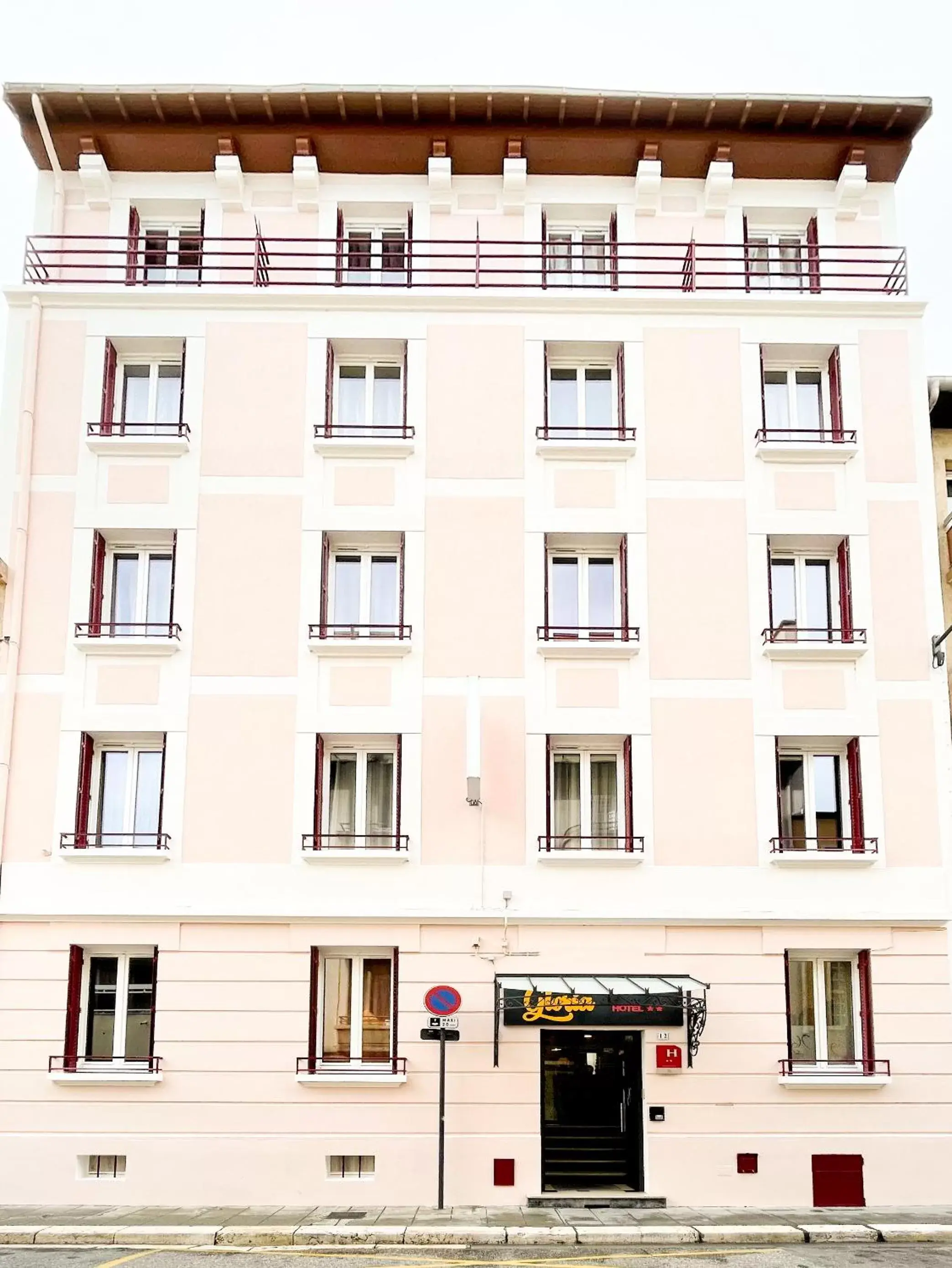 Property Building in Hôtel Gloria