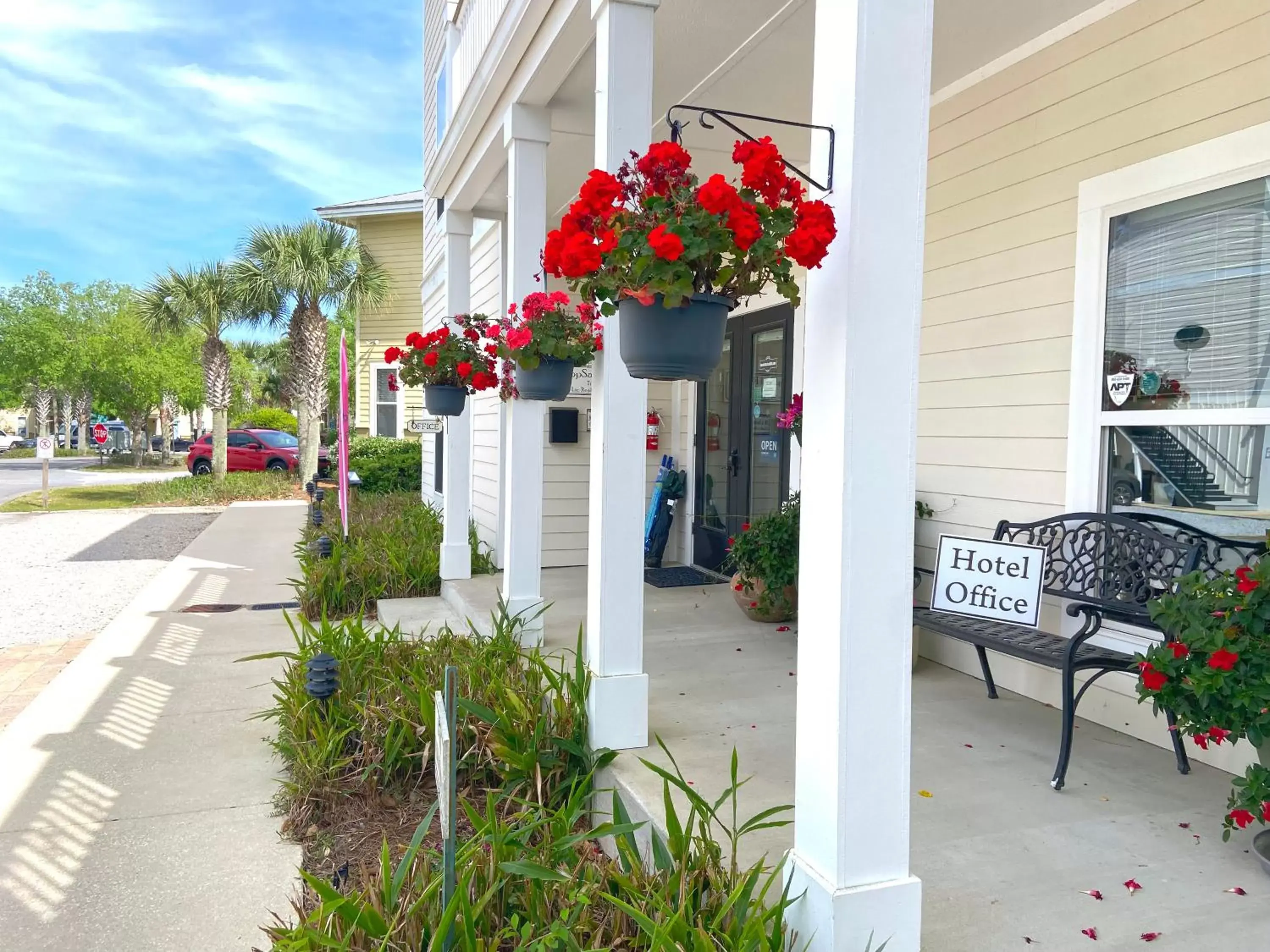 Facade/entrance, Property Building in 30-A Inn & Suites