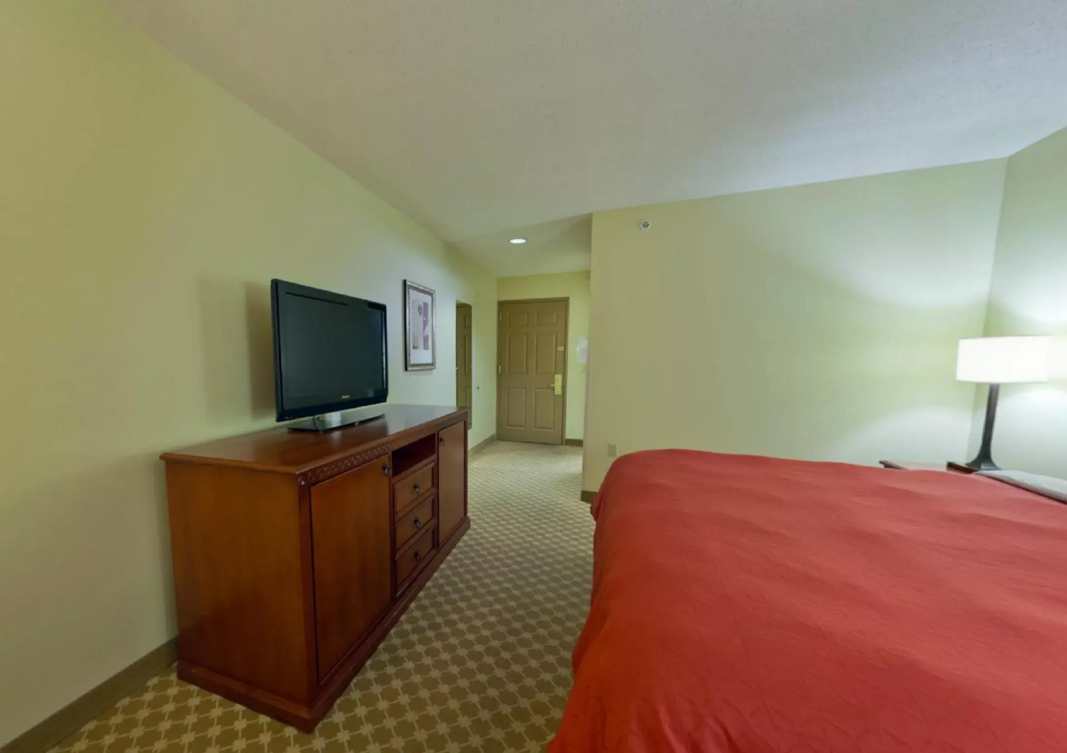 Bed in Country Inn & Suites by Radisson, Rock Falls, IL