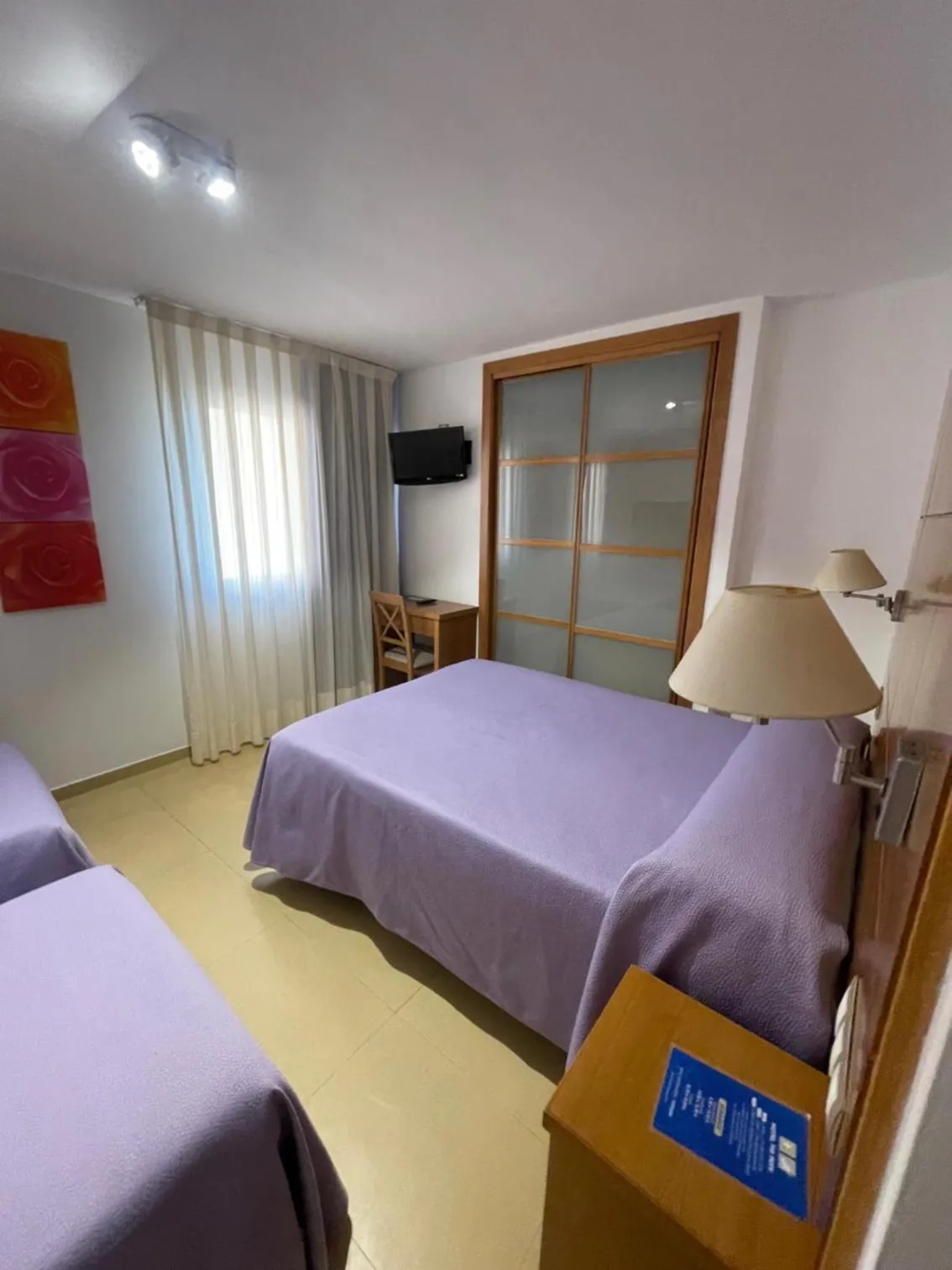 Photo of the whole room, Bed in Hotel Tio Pepe